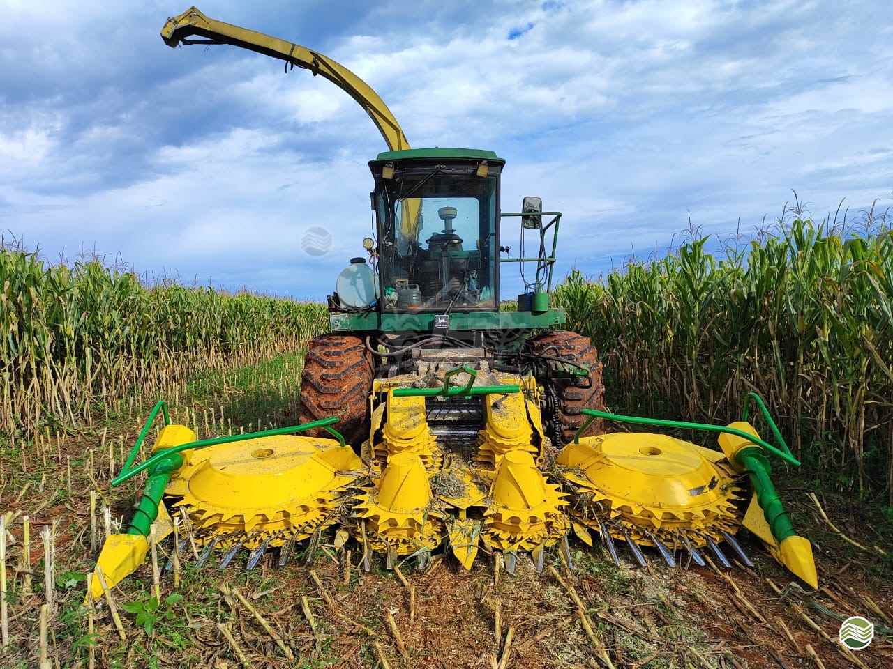 FORRAGEM E FENO JOHN DEERE FORRAGEIRA 5830 JS Agrícola CAMPO VERDE MATO GROSSO MT