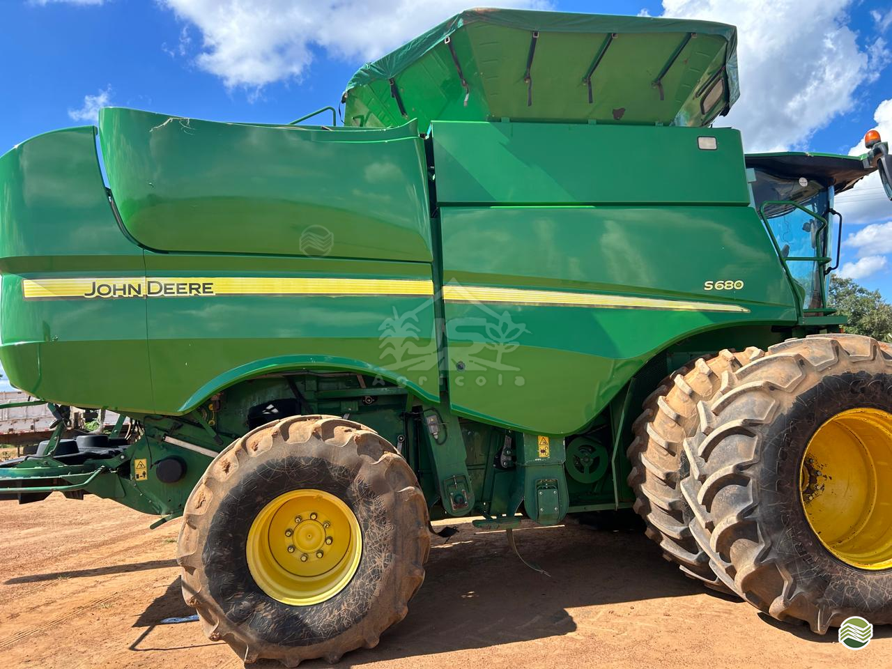 COLHEITADEIRA JOHN DEERE JOHN DEERE S680 JS Agrícola CAMPO VERDE MATO GROSSO MT