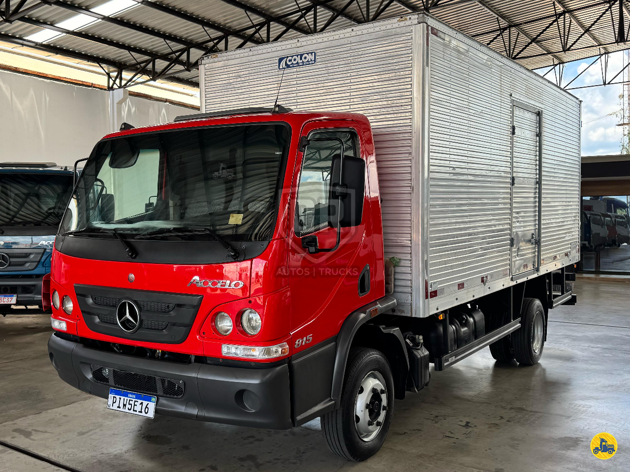 MB 815 de OR Autos e Trucks