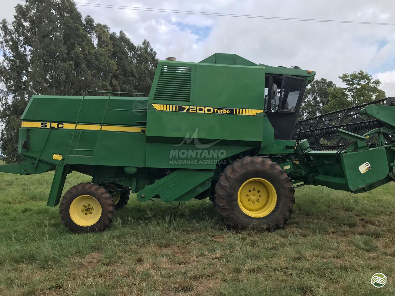 COLHEITADEIRA JOHN DEERE JOHN DEERE 7300 Montano Máquinas Agrícolas LAGOA VERMELHA RIO GRANDE DO SUL RS
