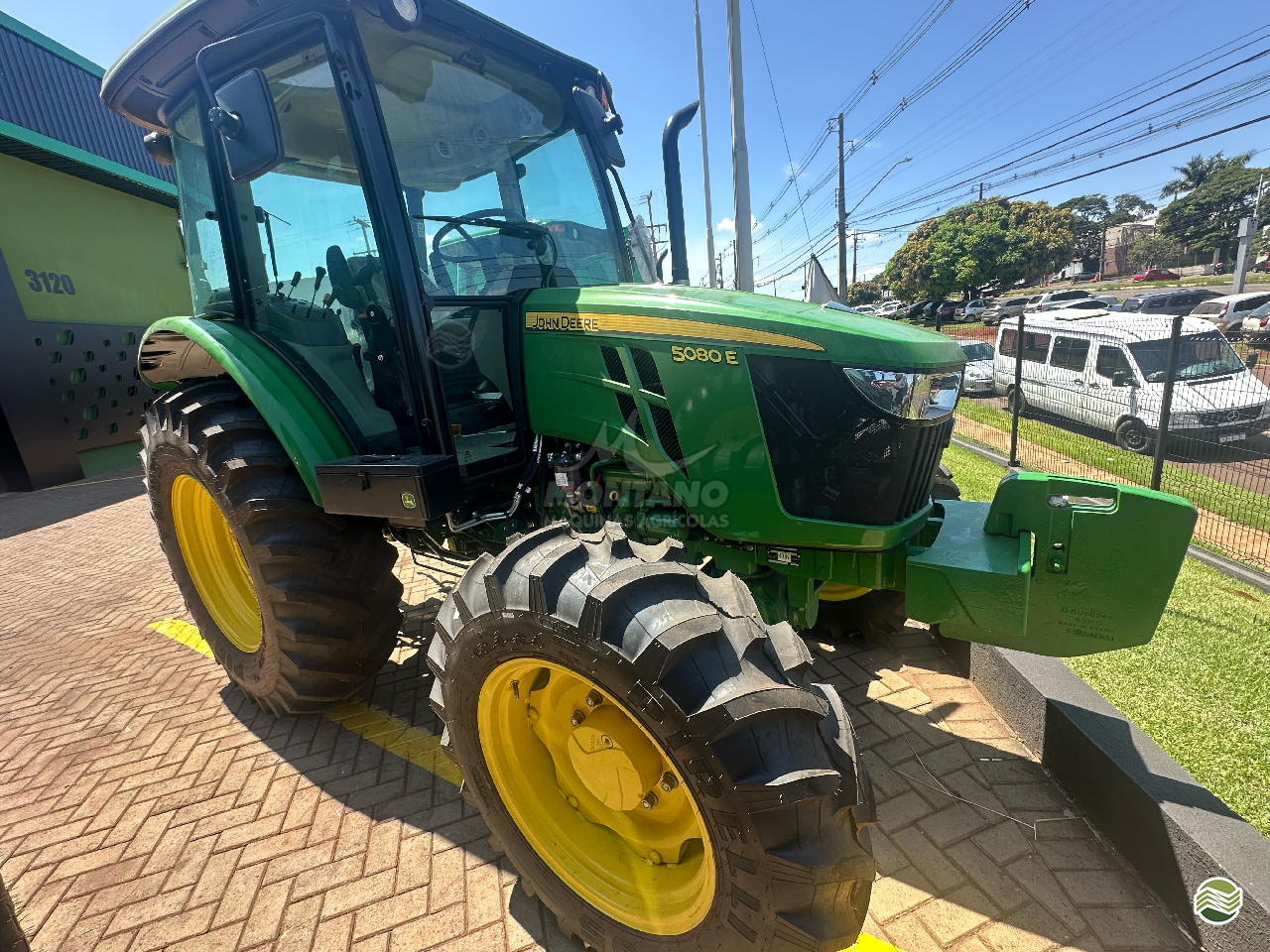 TRATOR JOHN DEERE JOHN DEERE 5080E Montano Máquinas Agrícolas LAGOA VERMELHA RIO GRANDE DO SUL RS