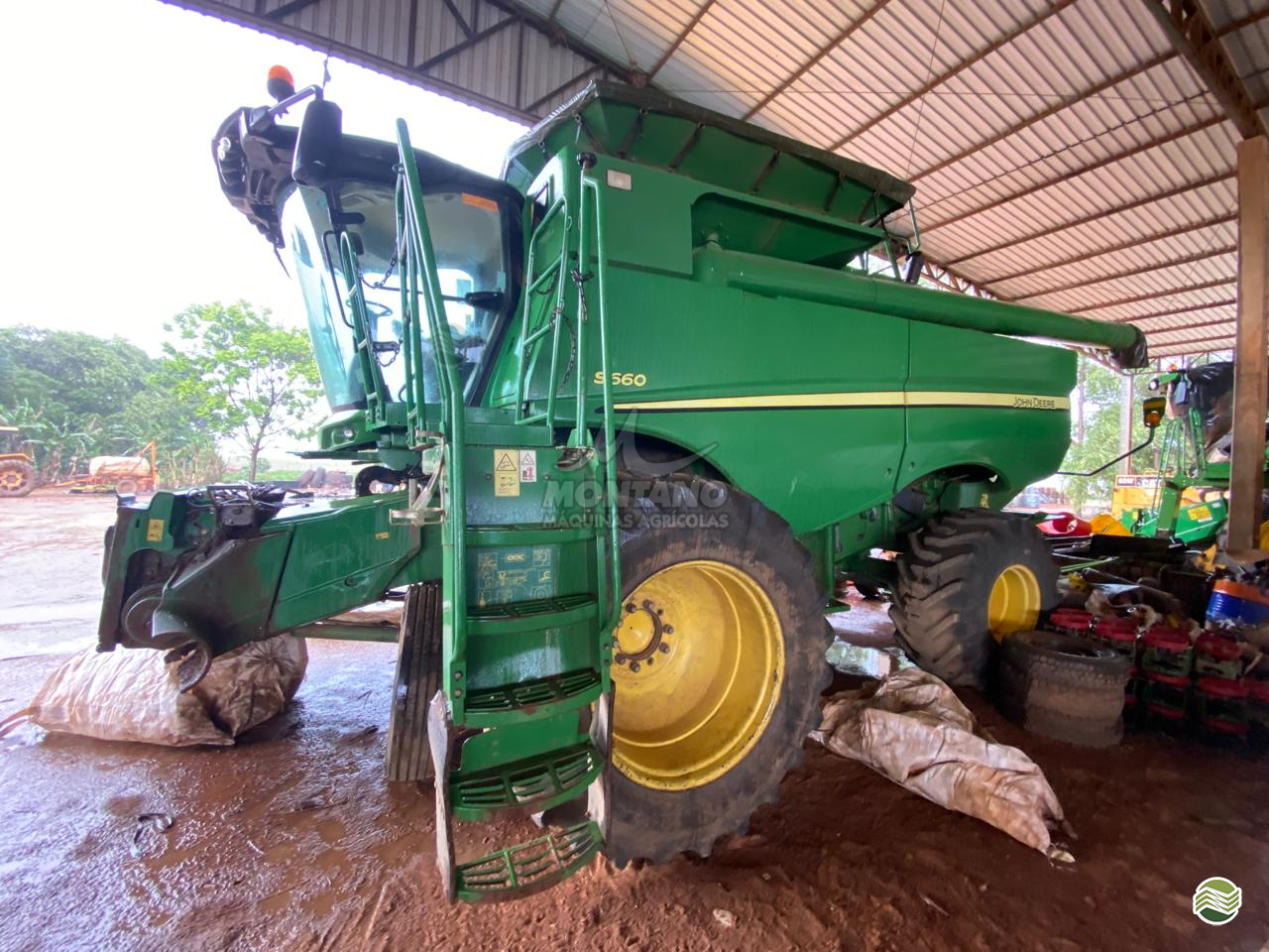 COLHEITADEIRA JOHN DEERE JOHN DEERE S660 Montano Máquinas Agrícolas LAGOA VERMELHA RIO GRANDE DO SUL RS