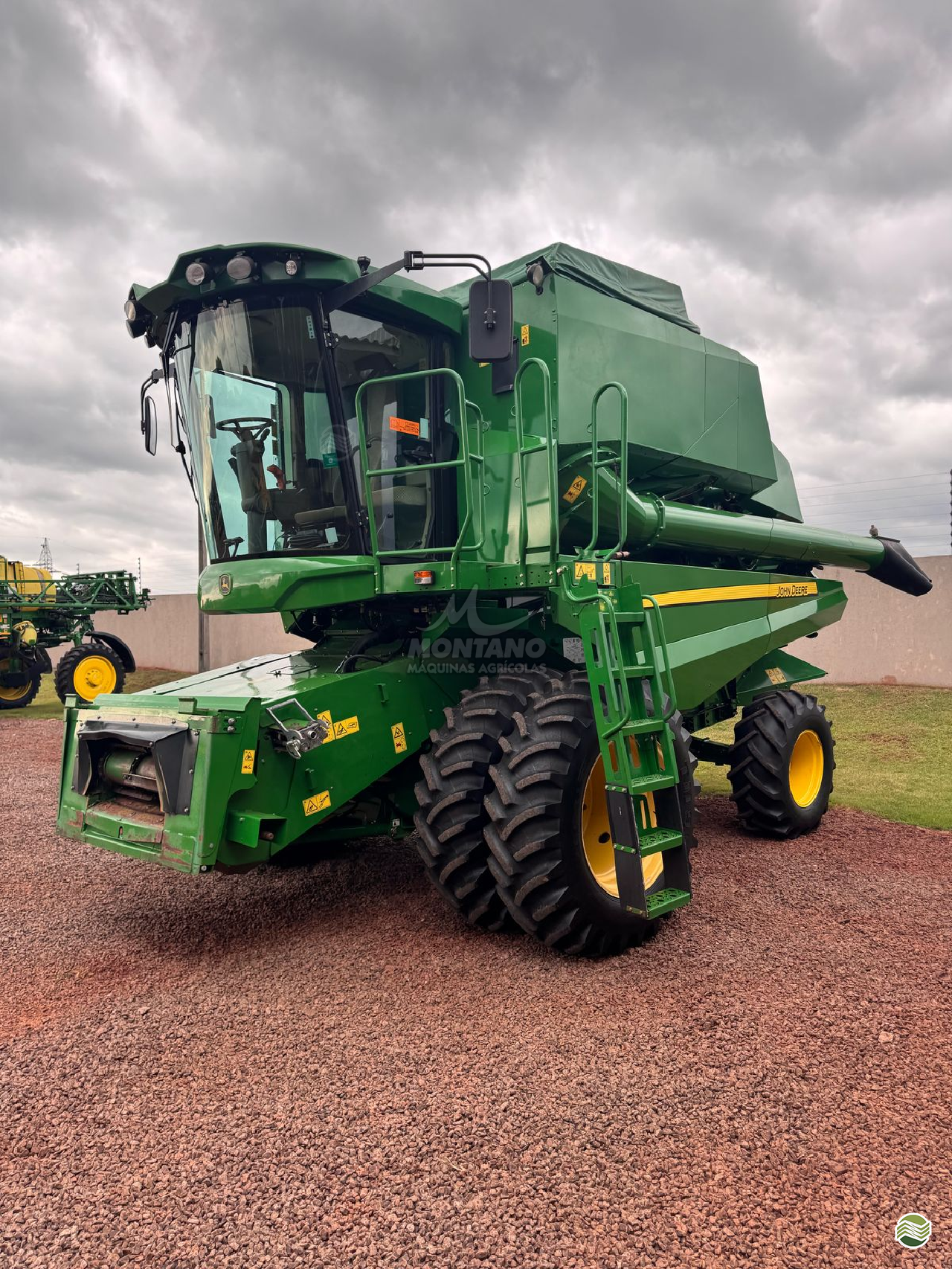 COLHEITADEIRA JOHN DEERE JOHN DEERE S430 Montano Máquinas Agrícolas LAGOA VERMELHA RIO GRANDE DO SUL RS
