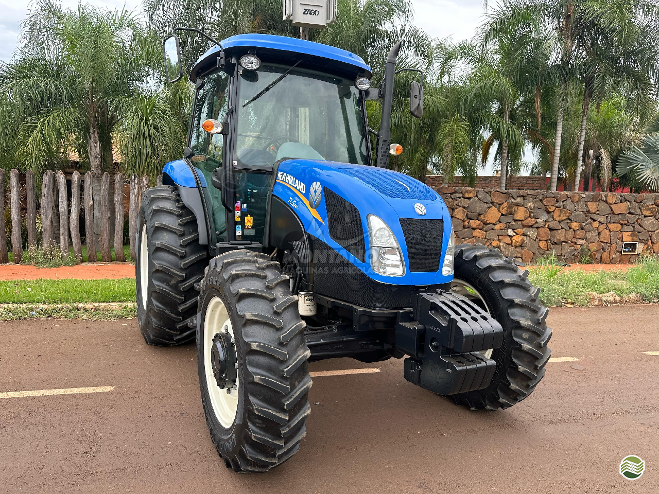 TRATOR NEW HOLLAND NEW TL5.80 Tração 4x4 Montano Máquinas Agrícolas LAGOA VERMELHA RIO GRANDE DO SUL RS