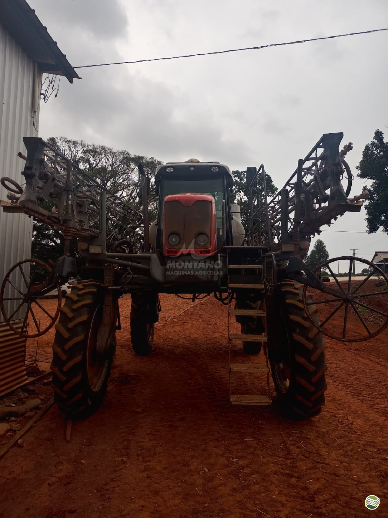 PULVERIZADOR MASSEY FERGUSON MF 9030 Montano Máquinas Agrícolas LAGOA VERMELHA RIO GRANDE DO SUL RS