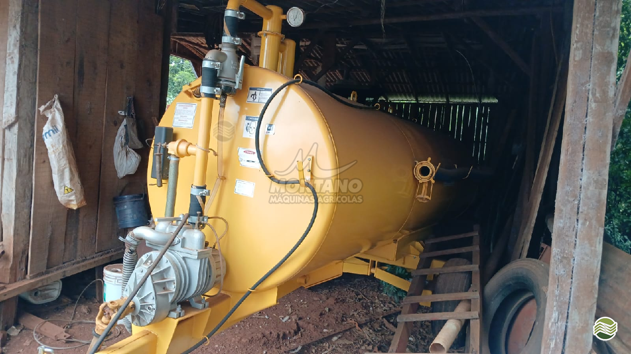 IMPLEMENTOS AGRICOLAS DISTRIBUIDOR ADUBO ORGÂNICO LÍQUIDO Montano Máquinas Agrícolas LAGOA VERMELHA RIO GRANDE DO SUL RS