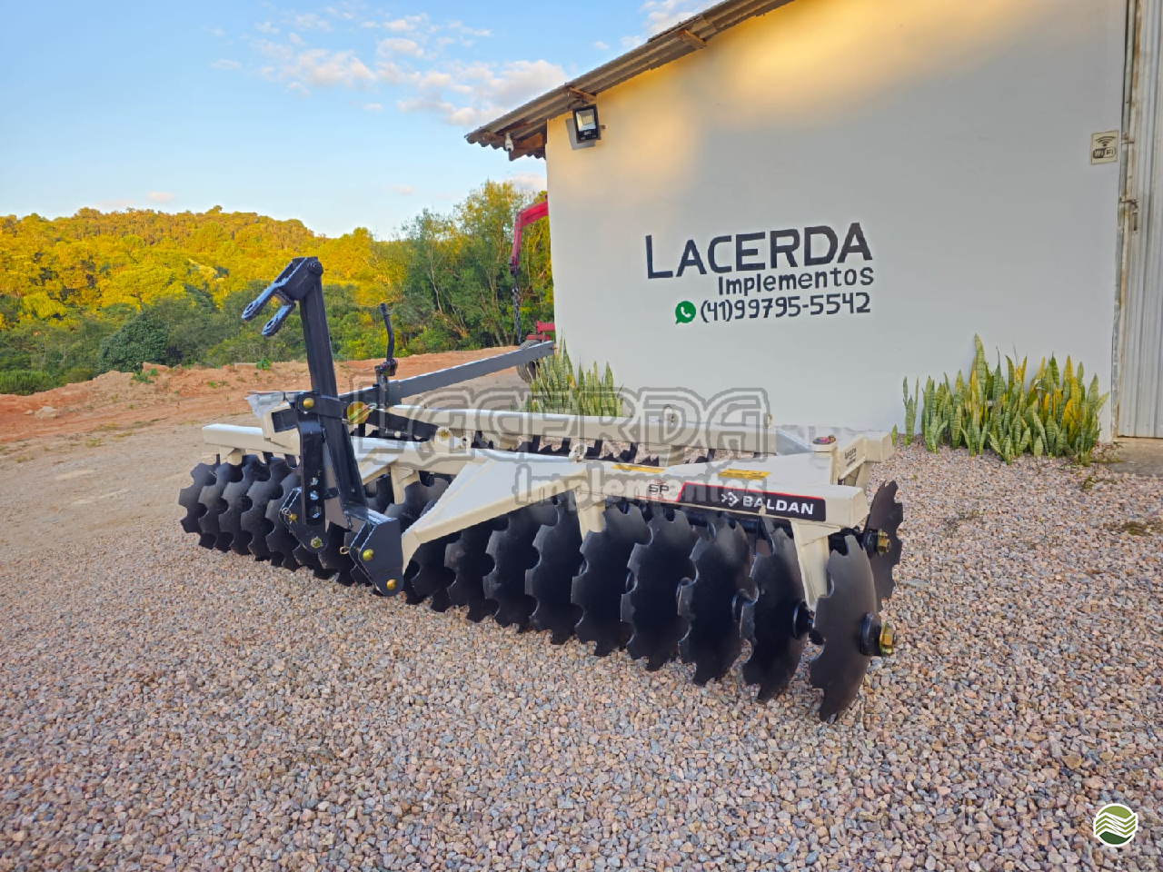IMPLEMENTOS AGRICOLAS GRADE NIVELADORA NIVELADORA 36 DISCOS Lacerda Implementos QUITANDINHA PARANÁ PR