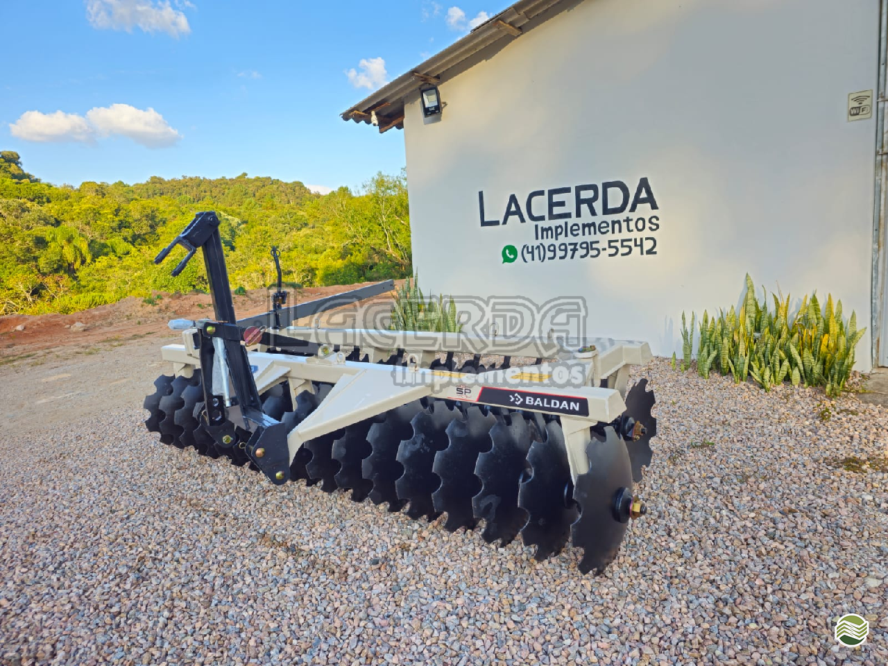 IMPLEMENTOS AGRICOLAS GRADE NIVELADORA NIVELADORA 32 DISCOS Lacerda Implementos QUITANDINHA PARANÁ PR