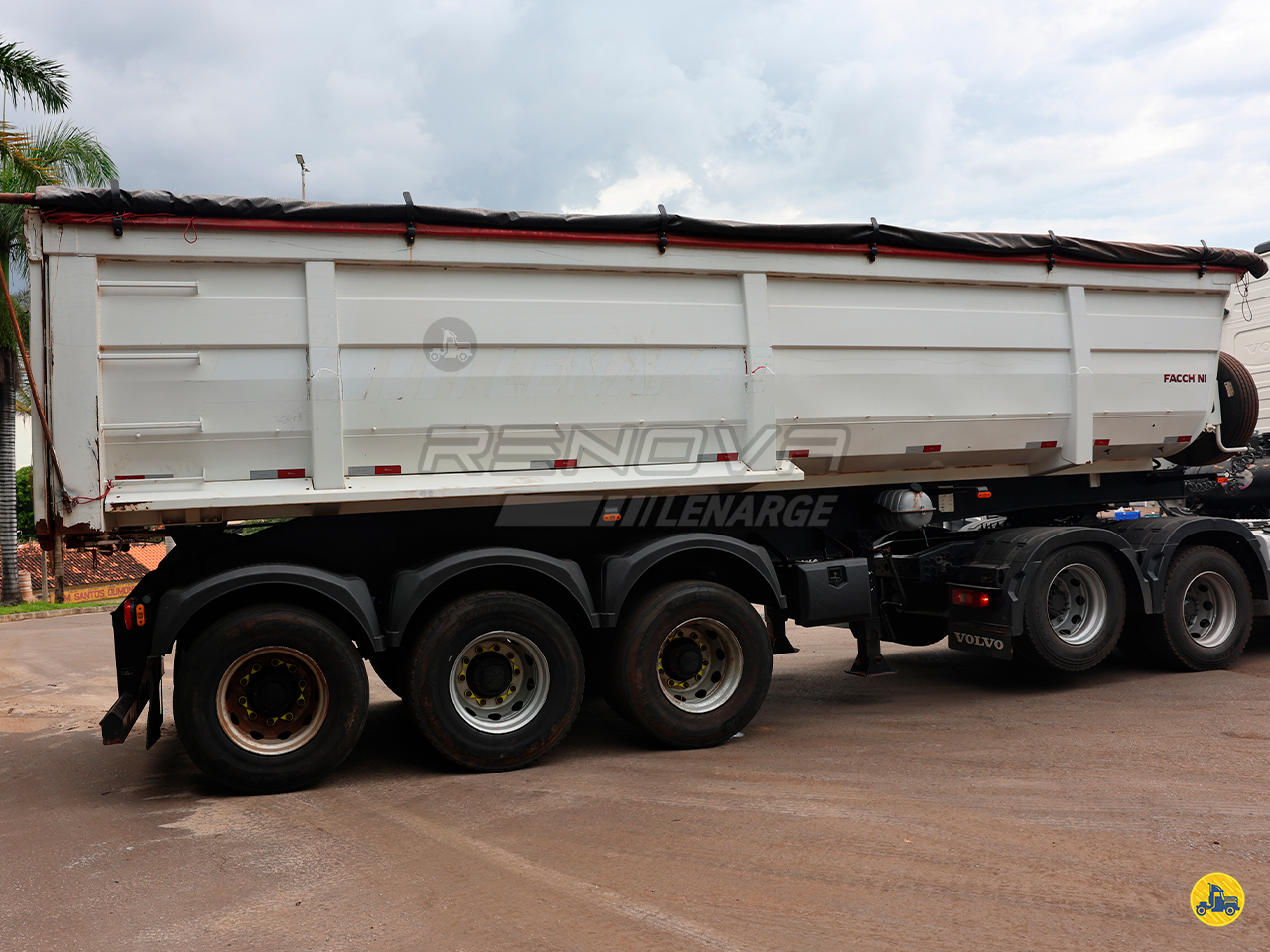 CARRETA SEMI-REBOQUE BASCULANTE Renova Lenarge SABARA MINAS GERAIS MG