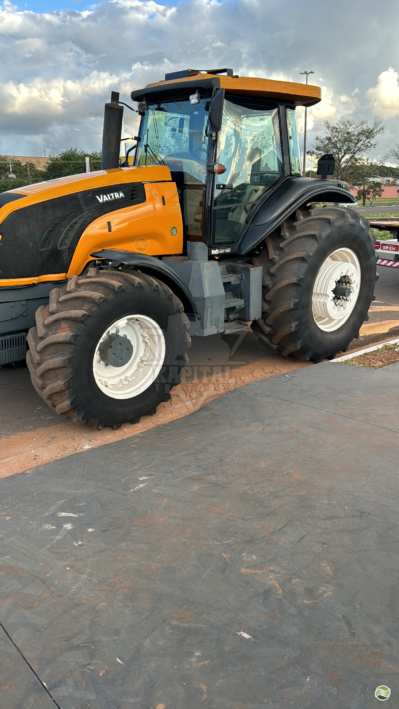 VALTRA BT 210 de Kapital Tratores