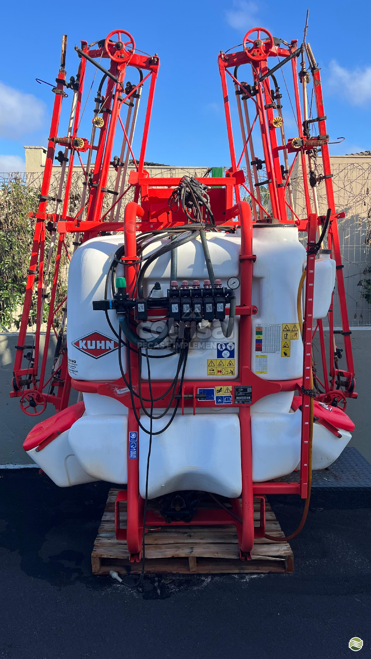 PULVERIZADOR KUHN PORTER 800 ST Acoplado Hidráulico Cotrisal SARANDI RIO GRANDE DO SUL RS