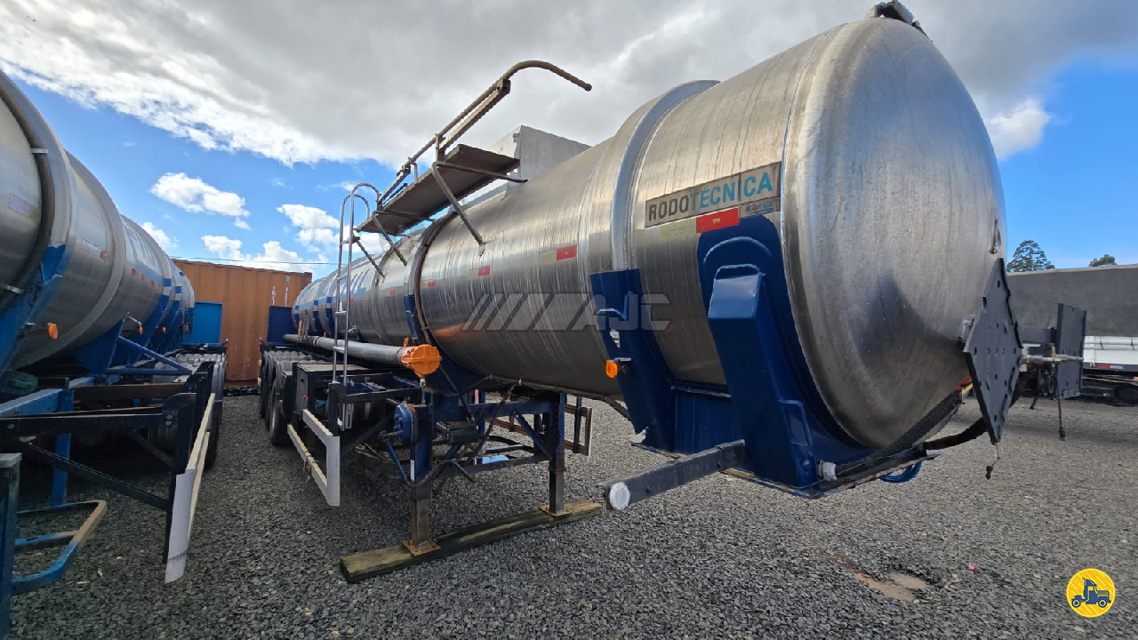 CARRETA BITREM 9 EIXOS TANQUE INOX AJC Implementos Rodoviários CAXIAS DO SUL RIO GRANDE DO SUL RS