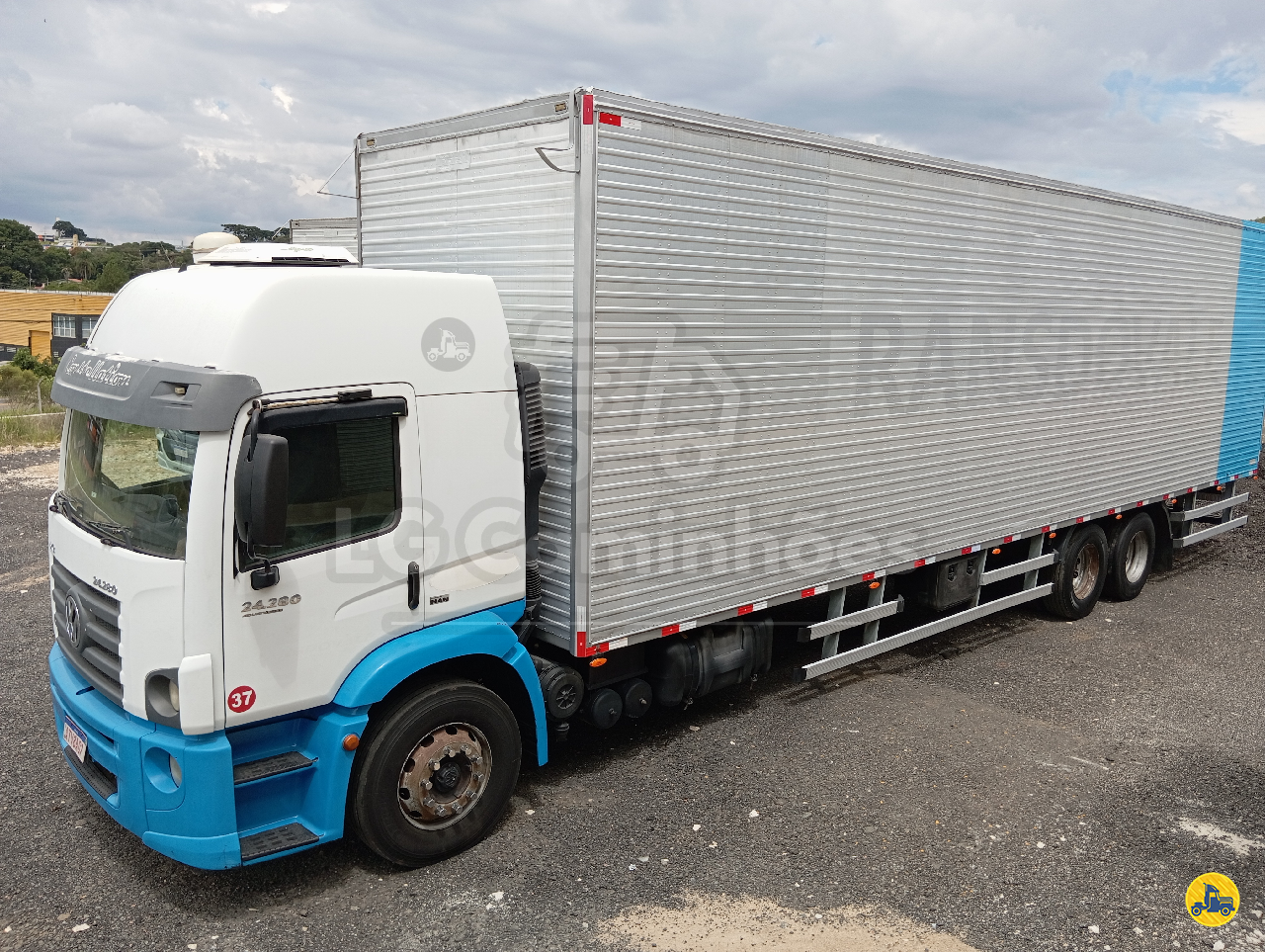 CAMINHAO VOLKSWAGEN VW 24280 Baú Furgão Truck 6x2 LG Caminhões ALMIRANTE TAMANDARE PARANÁ PR