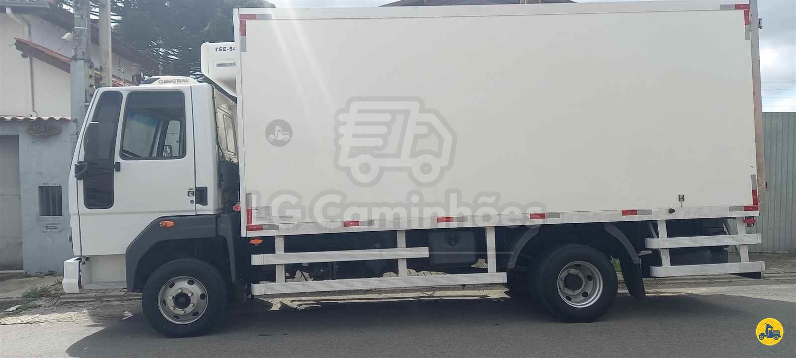 CAMINHAO FORD CARGO 1119 Baú Frigorífico 3/4 4x2 LG Caminhões ALMIRANTE TAMANDARE PARANÁ PR