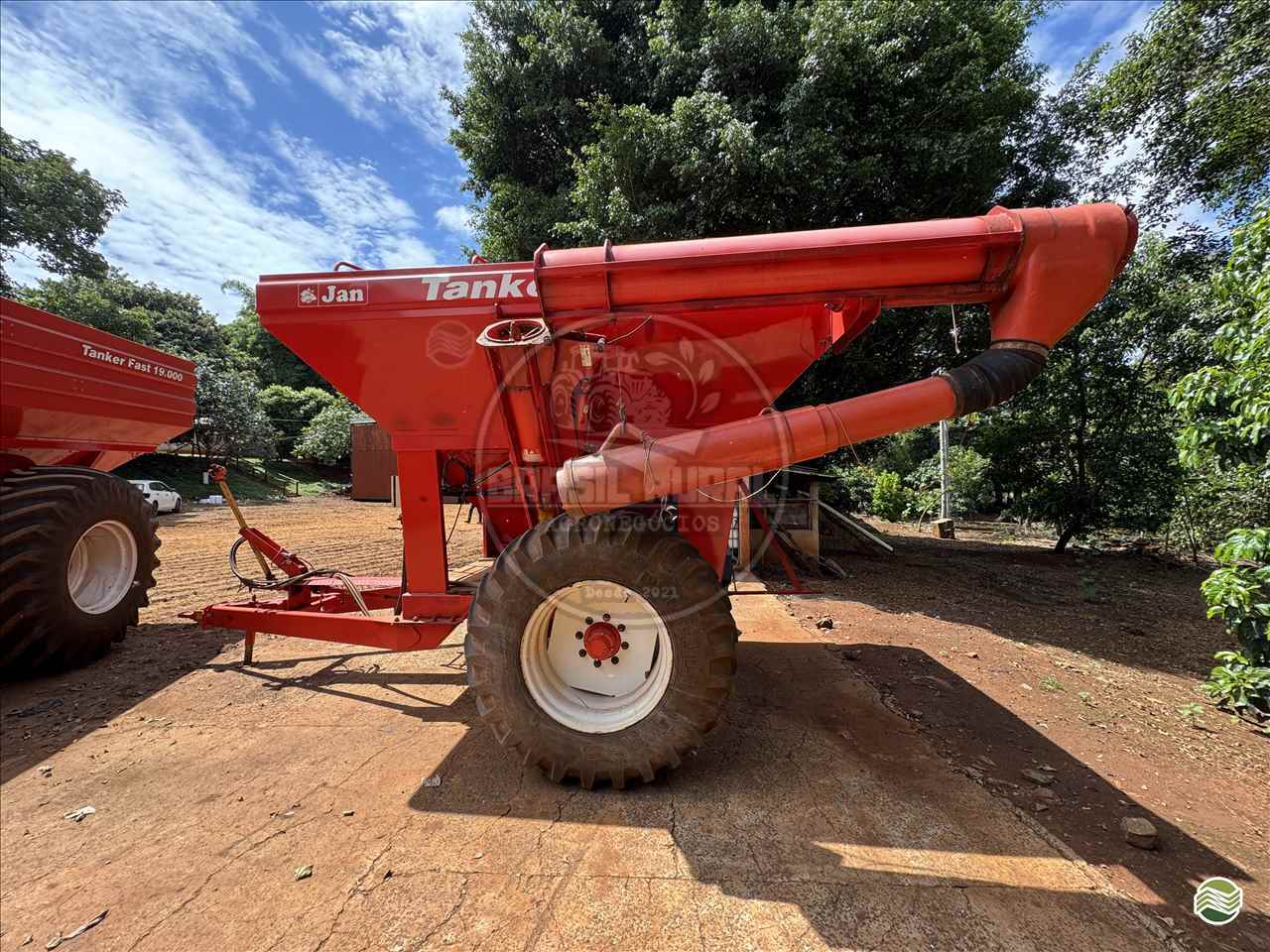 IMPLEMENTOS AGRICOLAS CARRETA BAZUKA GRANELEIRA 10500 Brasil Rural - Agronegócios CAMPINA DA LAGOA PARANÁ PR
