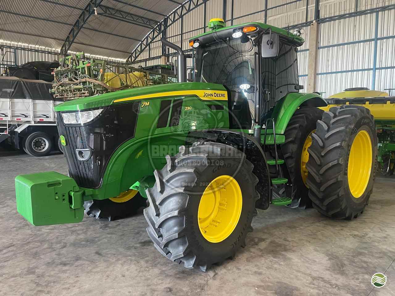 TRATOR JOHN DEERE JOHN DEERE 7M 230 Tração 4x4 Brasil Rural - Agronegócios CAMPINA DA LAGOA PARANÁ PR