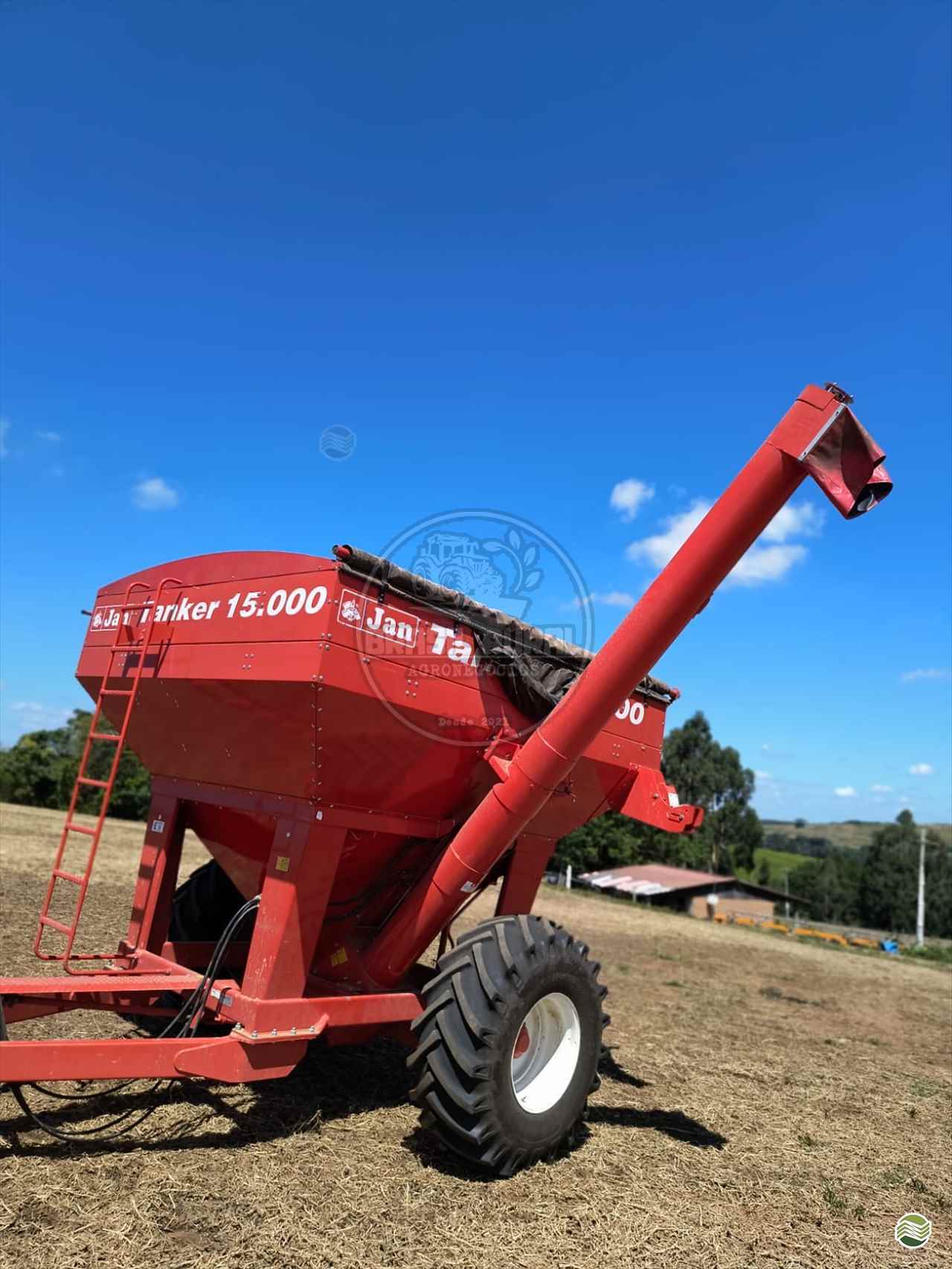 IMPLEMENTOS AGRICOLAS CARRETA BAZUKA GRANELEIRA 15000 Brasil Rural - Agronegócios CAMPINA DA LAGOA PARANÁ PR