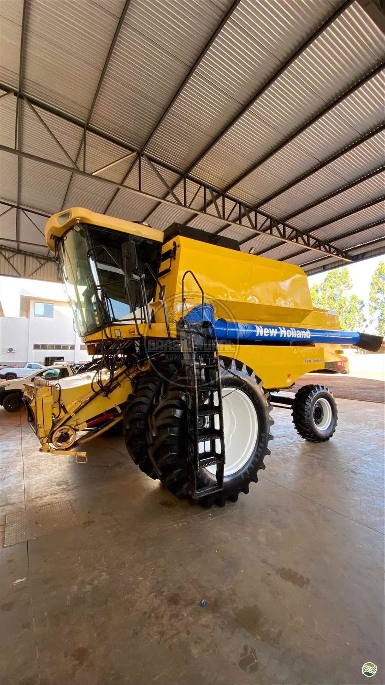 COLHEITADEIRA NEW HOLLAND TC 5090 Brasil Rural - Agronegócios CAMPINA DA LAGOA PARANÁ PR