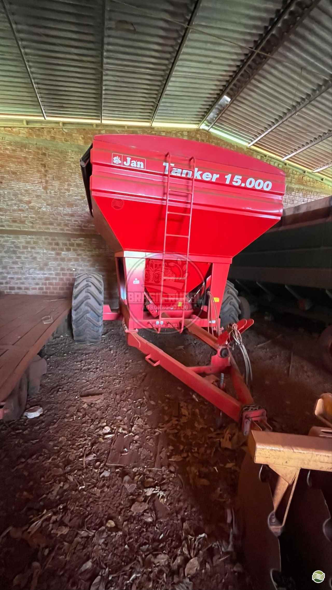 IMPLEMENTOS AGRICOLAS CARRETA BAZUKA GRANELEIRA 15000 Brasil Rural - Agronegócios CAMPINA DA LAGOA PARANÁ PR