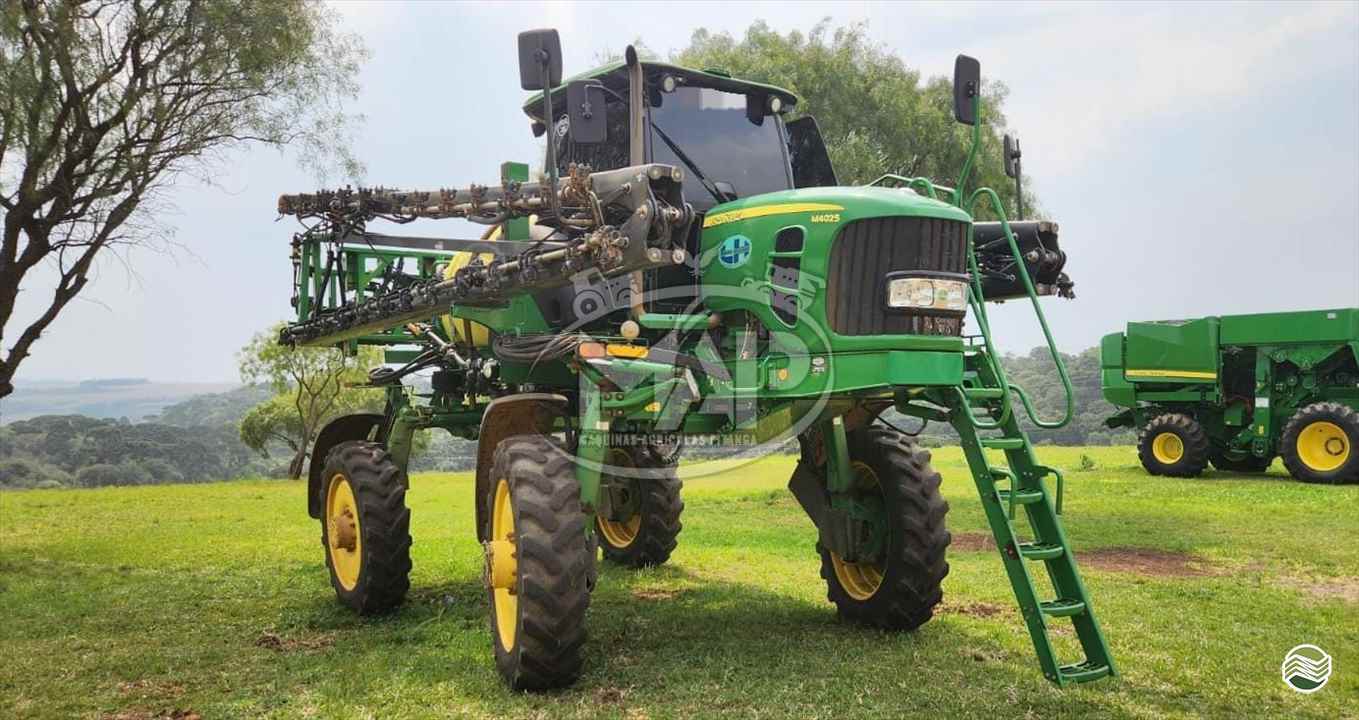 JOHN DEERE M4025 de Máquinas Agrícolas Pitanga