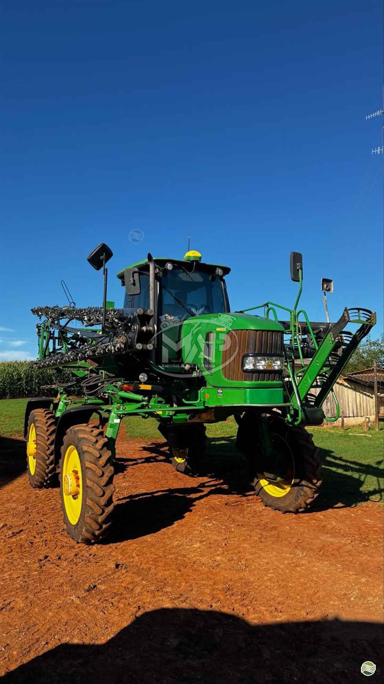 JOHN DEERE M4025 de Máquinas Agrícolas Pitanga