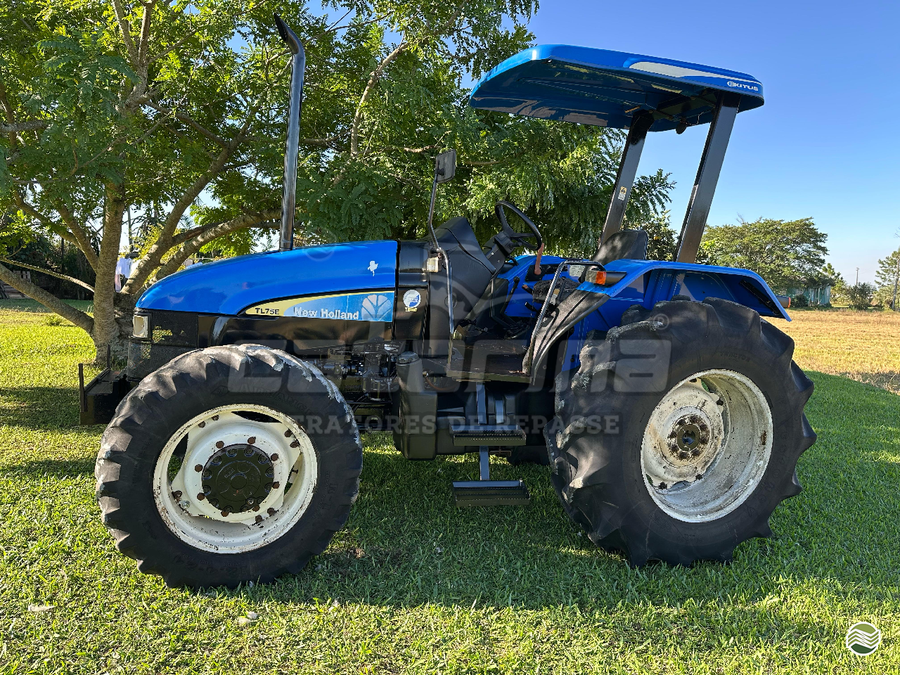 TRATOR NEW HOLLAND NEW TL 75 Tração 4x4 Catarina Tratores de Repasse ARARANGUA SANTA CATARINA SC
