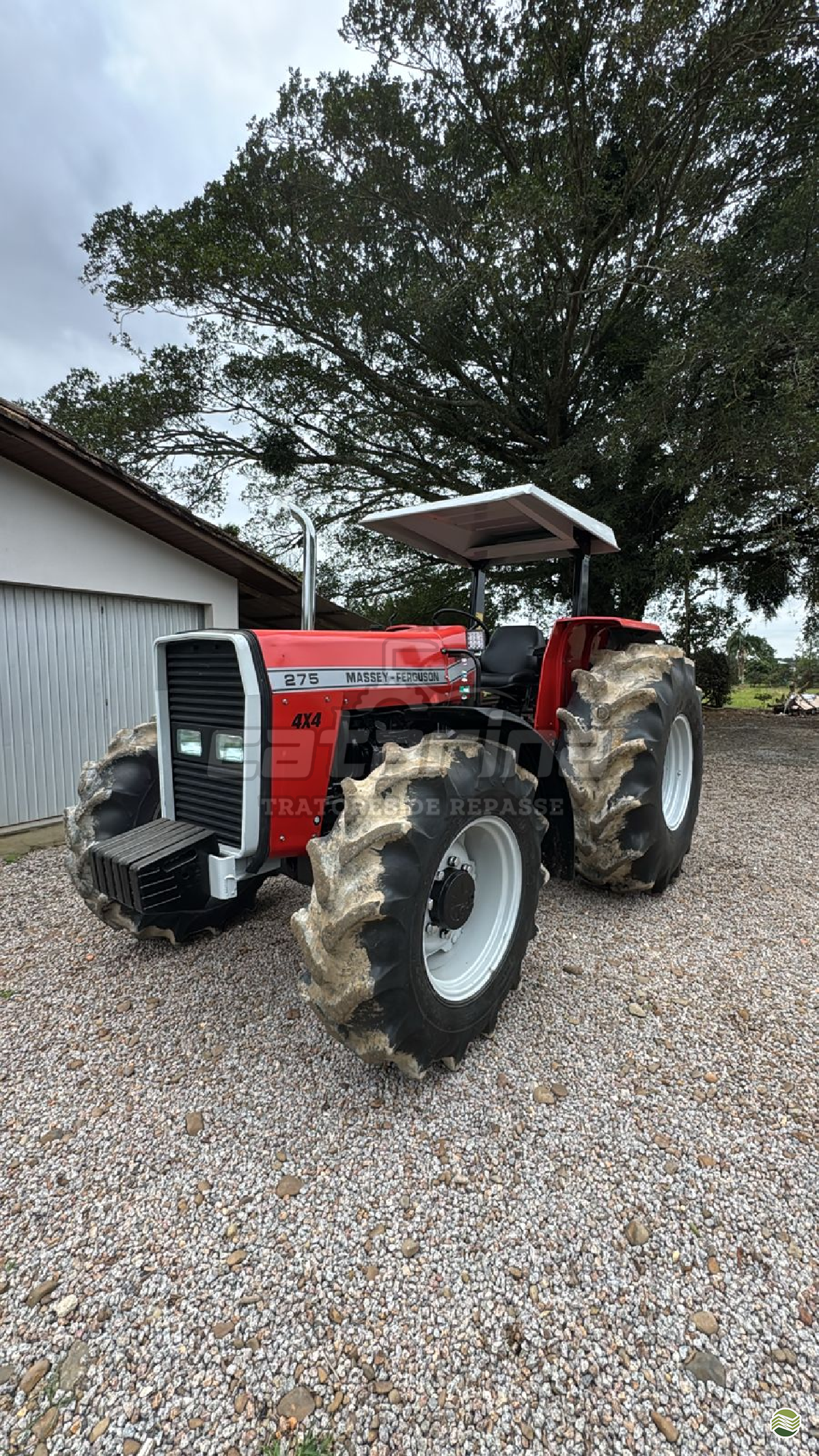 TRATOR MASSEY FERGUSON MF 275 Tração 4x4 Catarina Tratores de Repasse ARARANGUA SANTA CATARINA SC