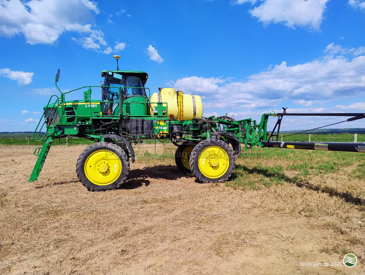 PULVERIZADOR JOHN DEERE JOHN DEERE M4025 Tração 4x4 MT Máquinas Agrícolas CAMPO VERDE MATO GROSSO MT