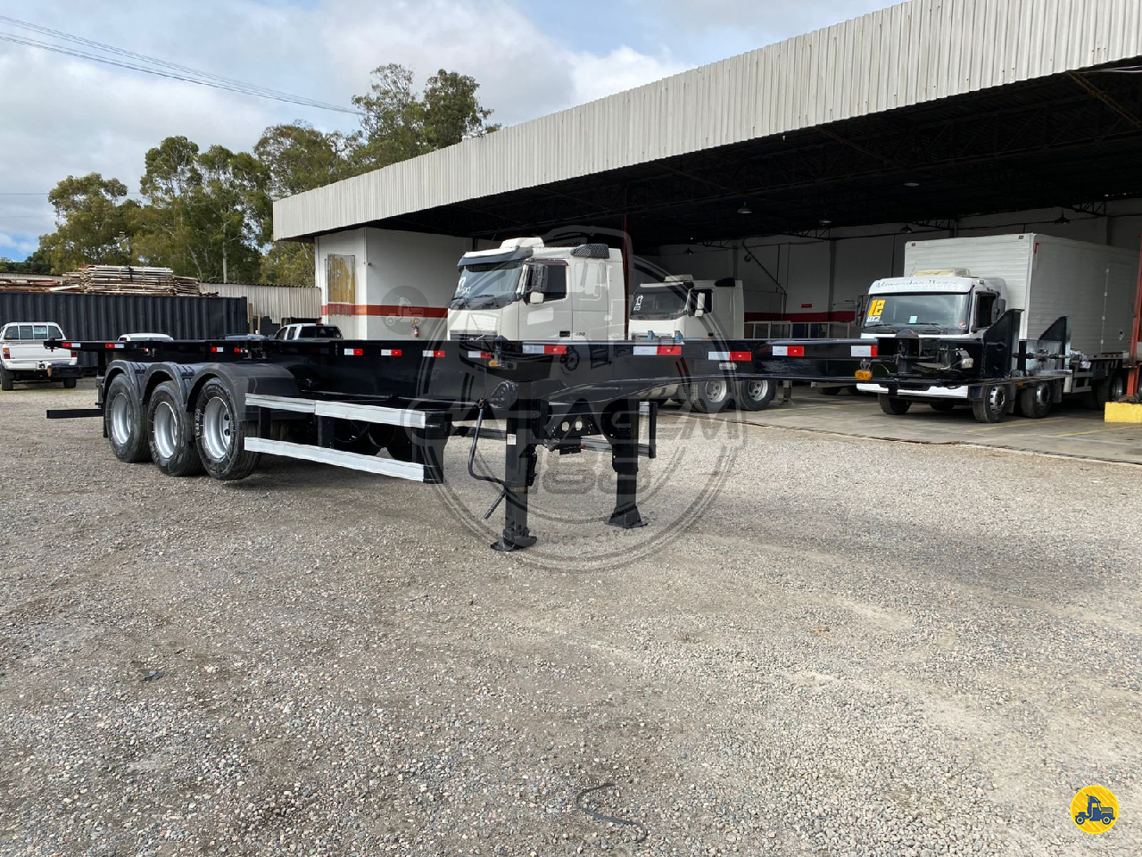 CARRETA SEMI-REBOQUE PORTA-CONTAINER Garagem 188 Caminhões CURITIBA PARANÁ PR