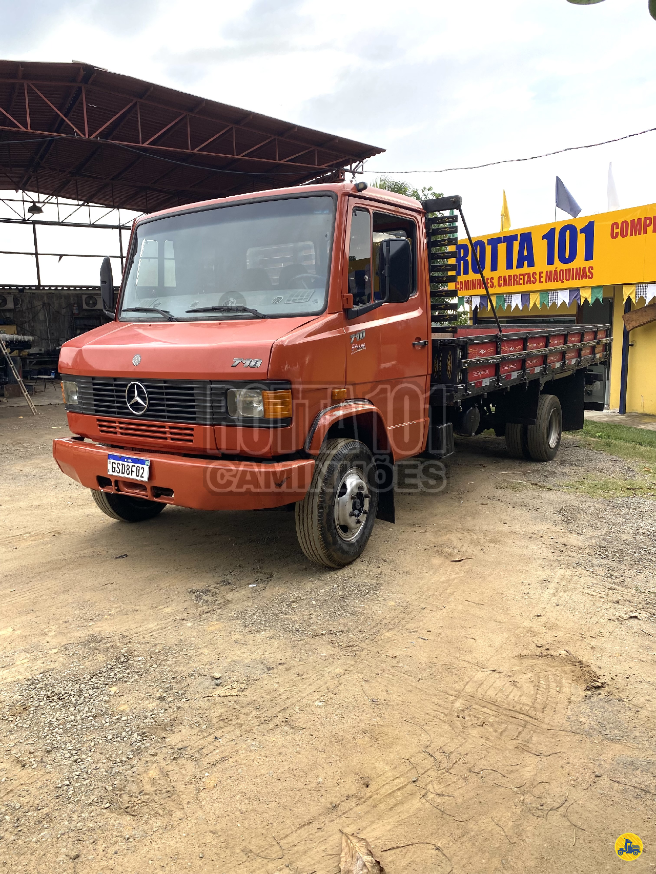 CAMINHAO MERCEDES-BENZ MB 710 Carga Seca 3/4 4x2 Rotta 101 Caminhões SERRA ESPÍRITO SANTO ES