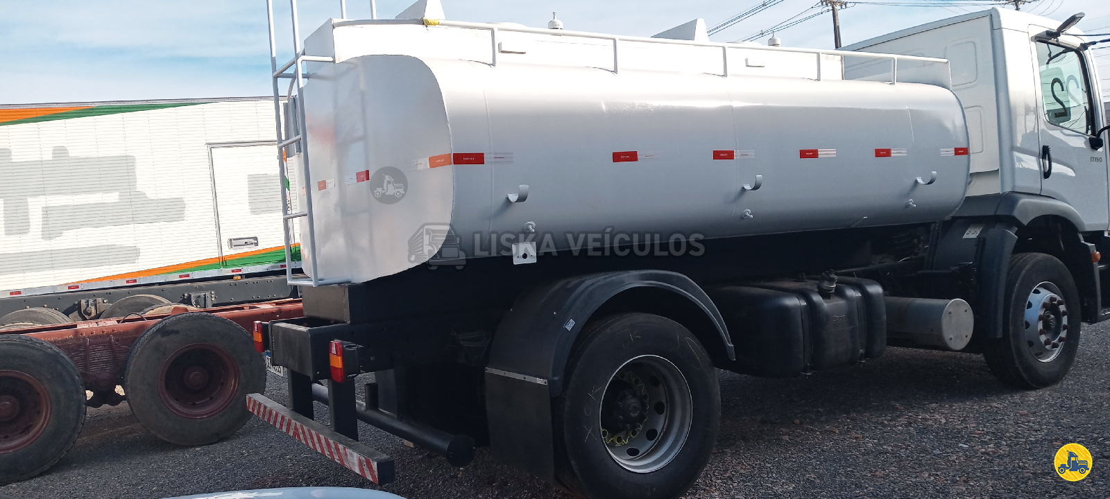 CAMINHAO VOLKSWAGEN VW 17190 Tanque Pipa Truck 6x2 Liska Veículos FAZENDA RIO GRANDE PARANÁ PR