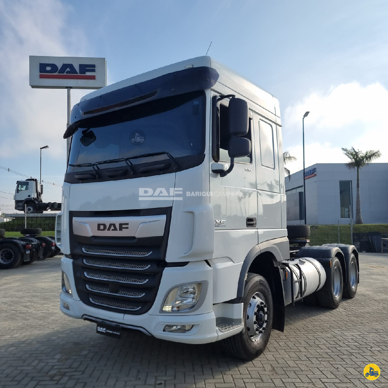 CAMINHAO DAF DAF XF FTT 530 Cavalo Mecânico Cavalo 6x4 DAF Barigui SJP SAO JOSE DOS PINHAIS PARANÁ PR