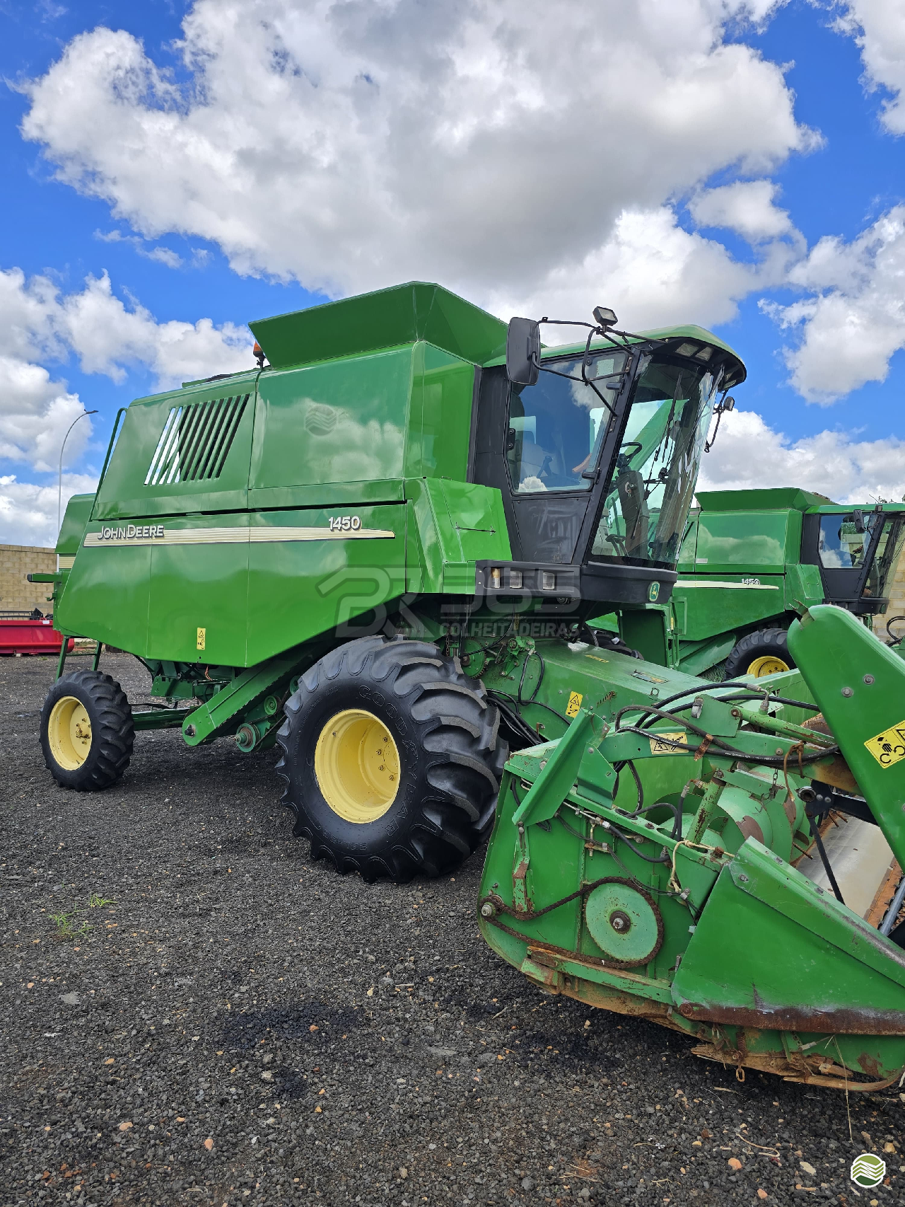 COLHEITADEIRA JOHN DEERE JOHN DEERE 1450 BR 365 Colheitadeiras PATROCINIO MINAS GERAIS MG