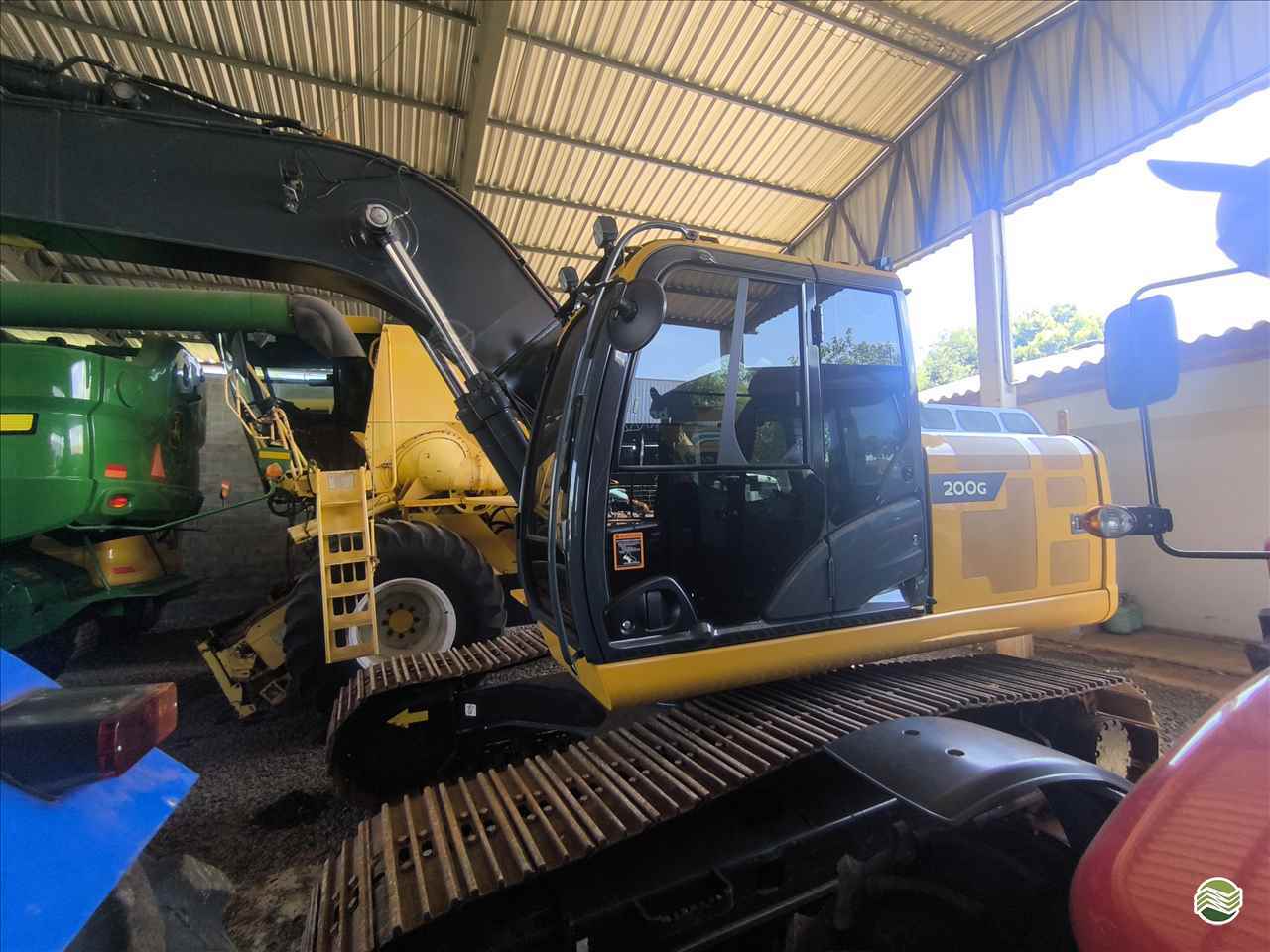 ESCAVADEIRA JOHN DEERE 200G Maquinauto Máquinas e Peças SANTA ROSA RIO GRANDE DO SUL RS