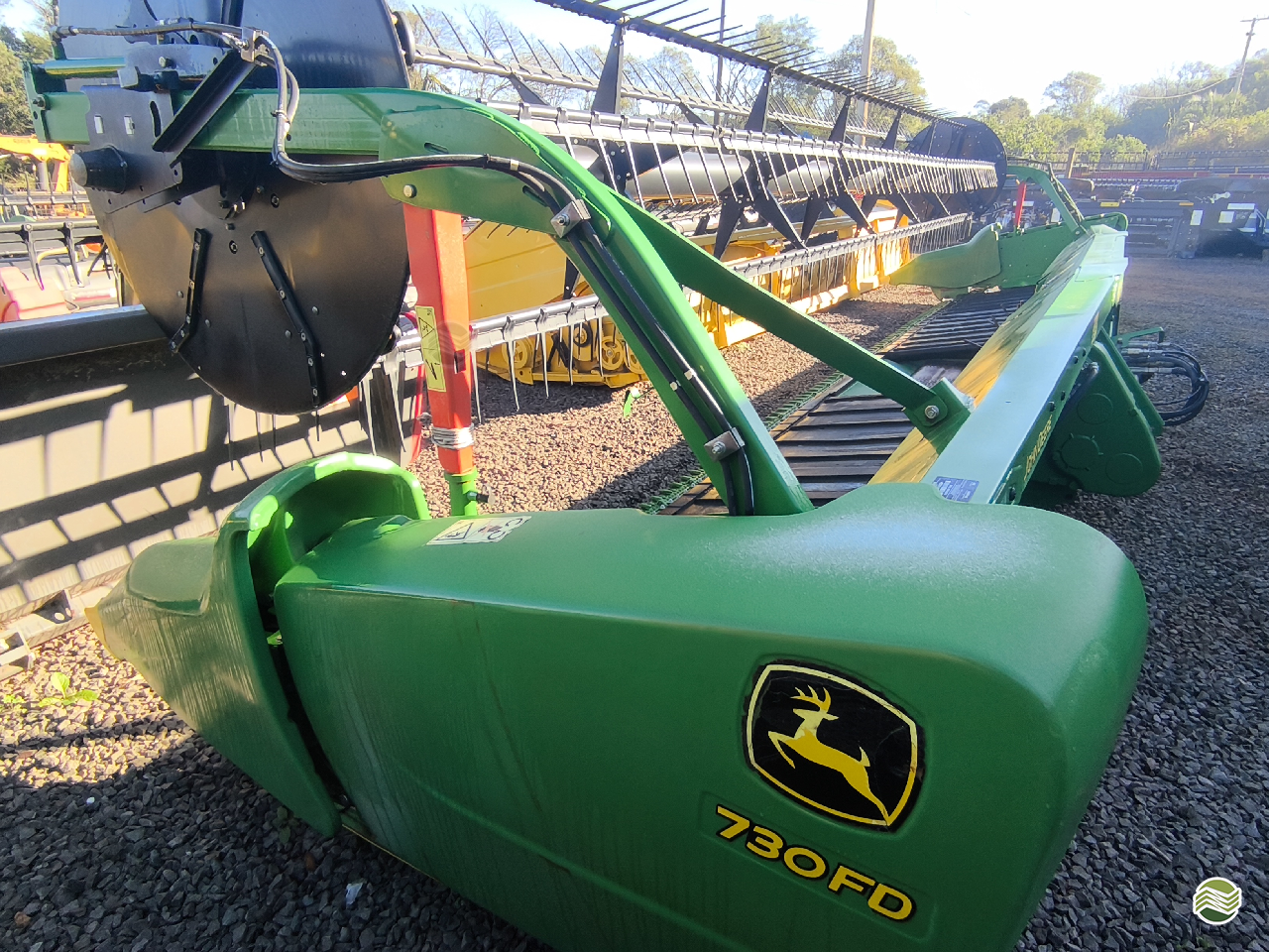 PLATAFORMA COLHEITADEIRA JOHN DEERE JOHN DEERE 730FD Maquinauto Máquinas e Peças SANTA ROSA RIO GRANDE DO SUL RS