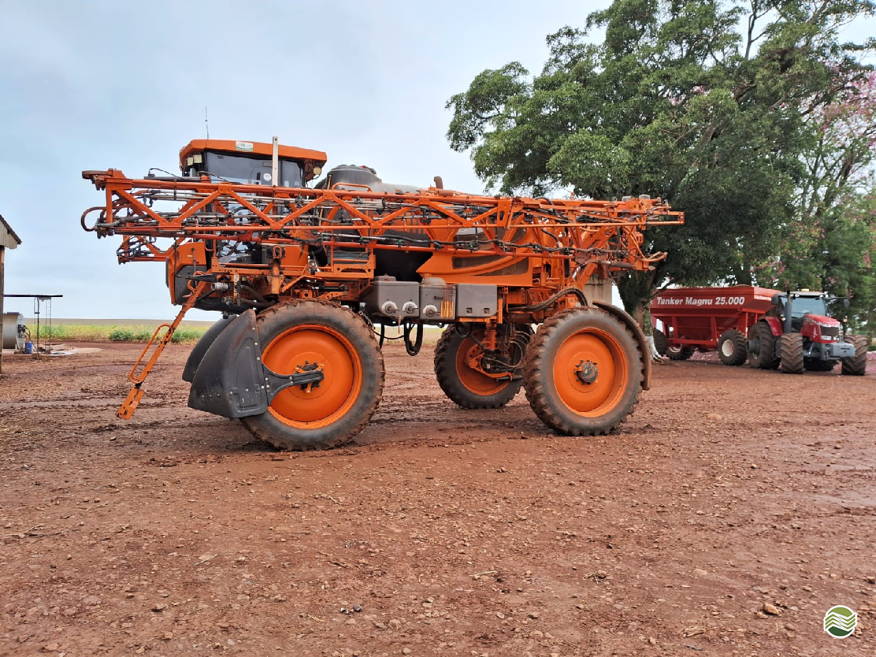 PULVERIZADOR JACTO UNIPORT 3030 Tração 4x4 Rafael Souza - Tudo Para Fazendas PONTA GROSSA PARANÁ PR