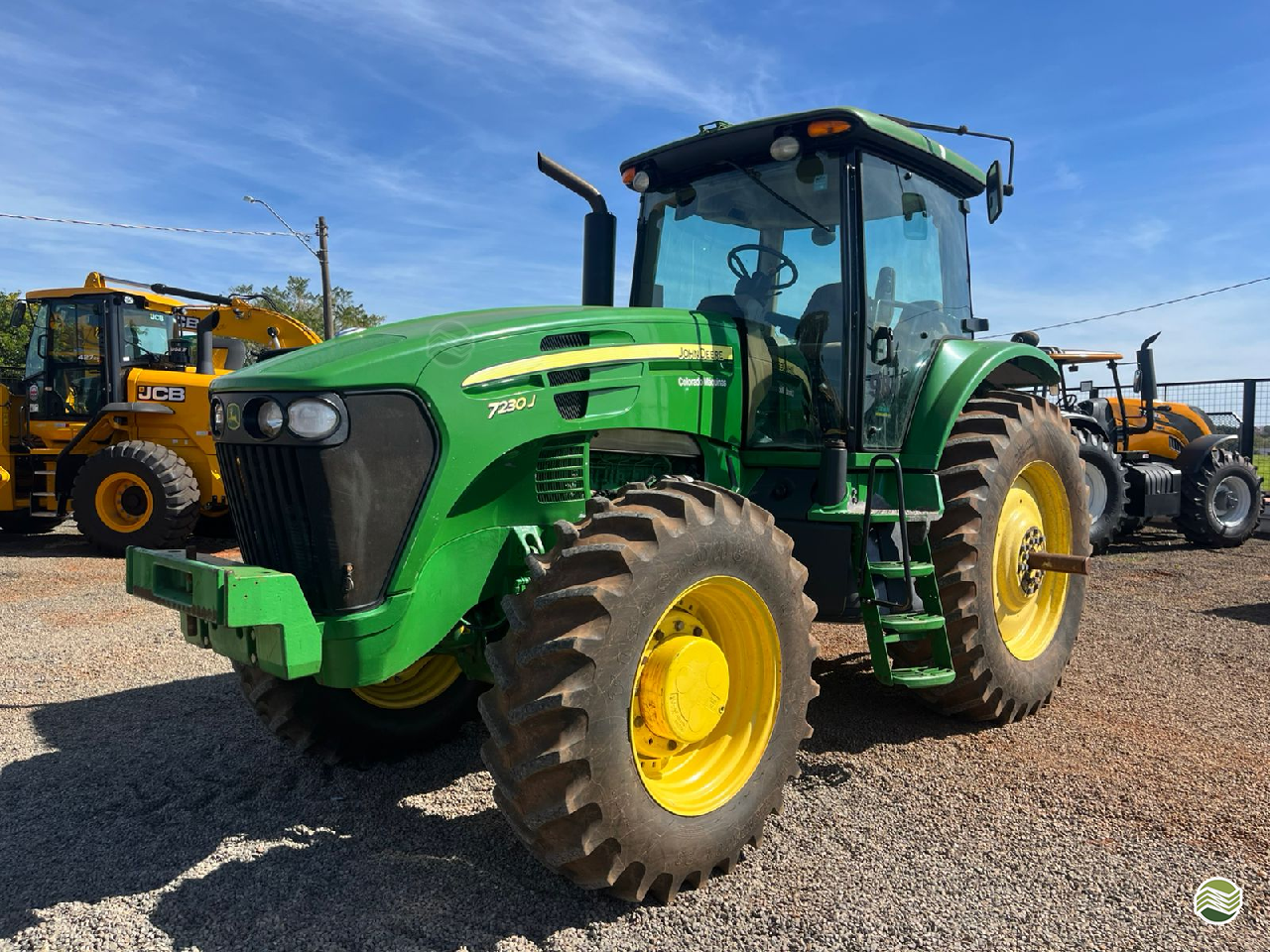 TRATOR JOHN DEERE JOHN DEERE 7230J Tração 4x4 Rafael Souza - Tudo Para Fazendas PONTA GROSSA PARANÁ PR
