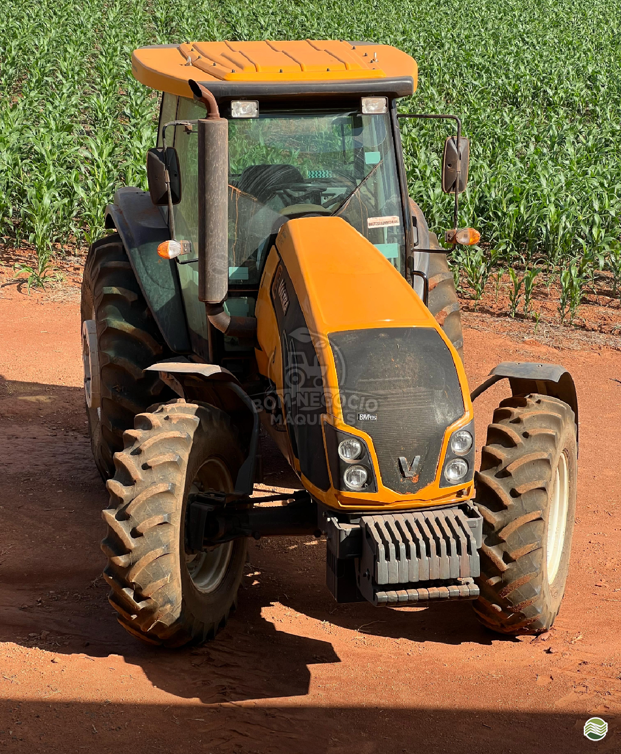 TRATOR VALTRA VALTRA BM 135 Tração 4x4 Bom Negócio Máquinas MONTE CARMELO MINAS GERAIS MG