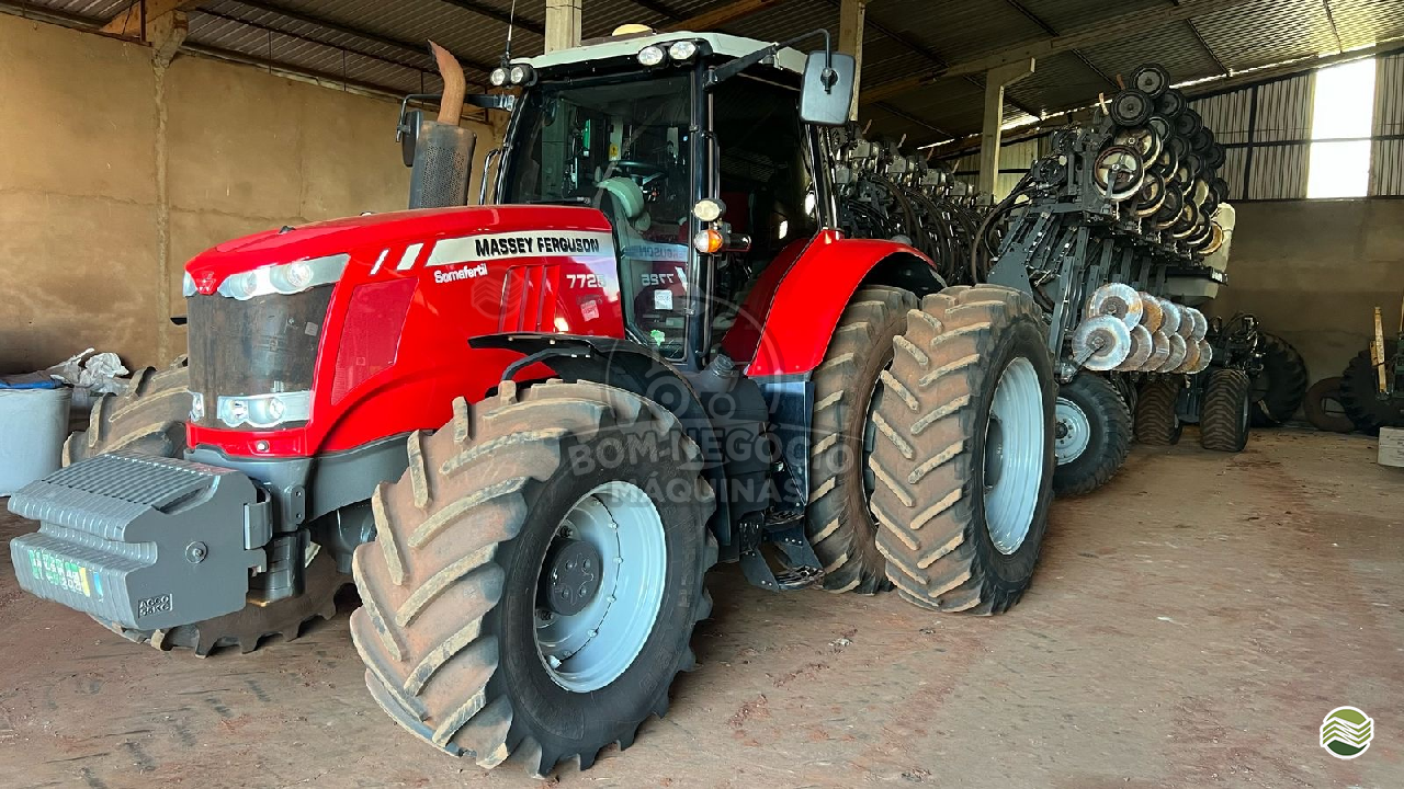TRATOR MASSEY FERGUSON MF 7725 Tração 4x4 Bom Negócio Máquinas MONTE CARMELO MINAS GERAIS MG