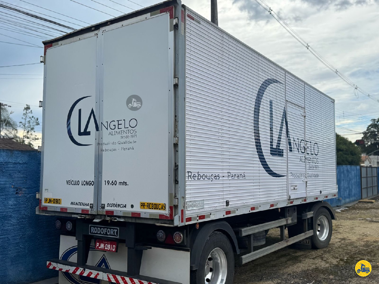 CARROCERIA SOBRE CHASSI  TOCO BAU SIDER CL Angelo Alimentos REBOUCAS PARANÁ PR
