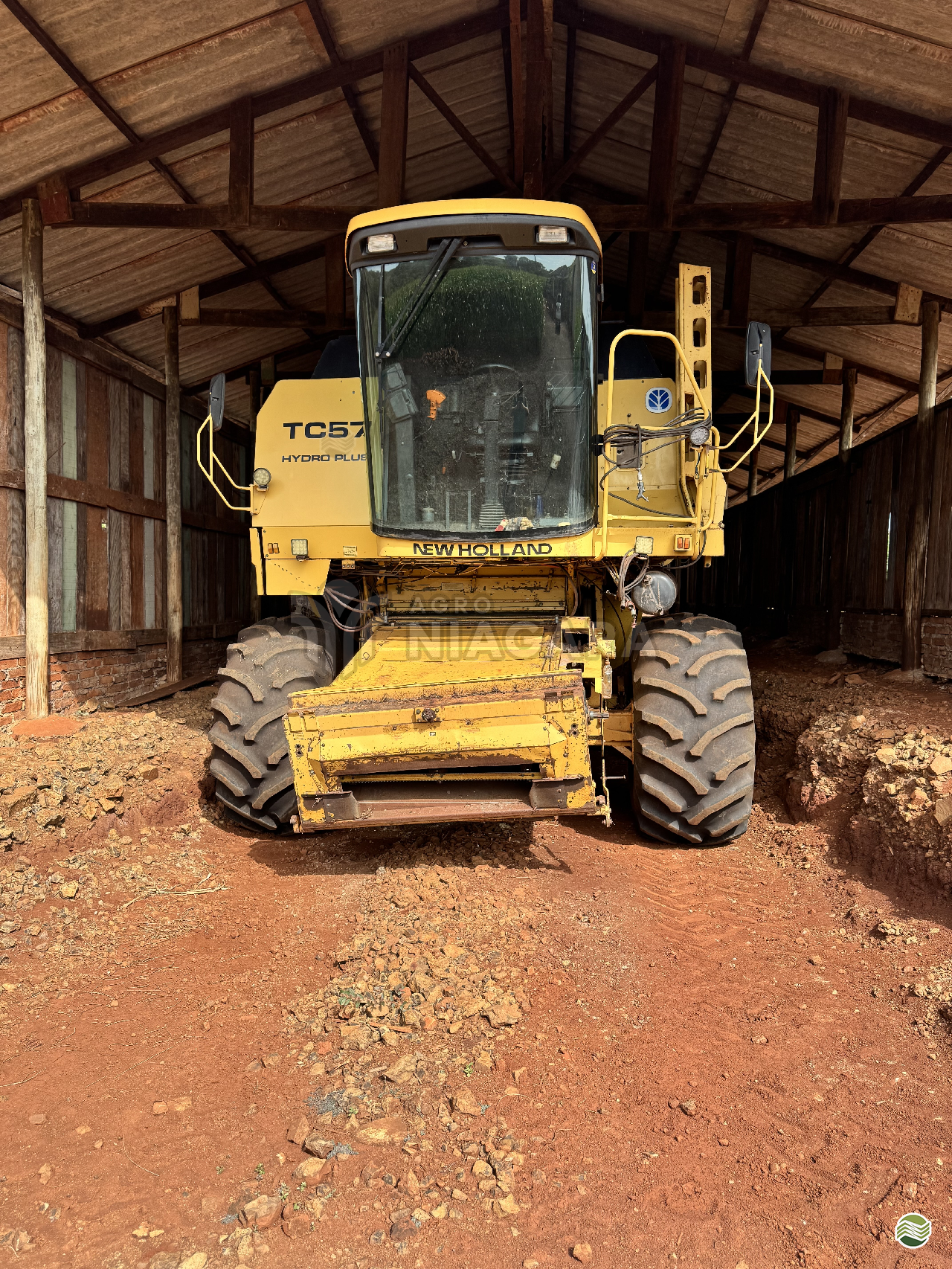 COLHEITADEIRA NEW HOLLAND TC 57 Agro Niagara LONDRINA PARANÁ PR