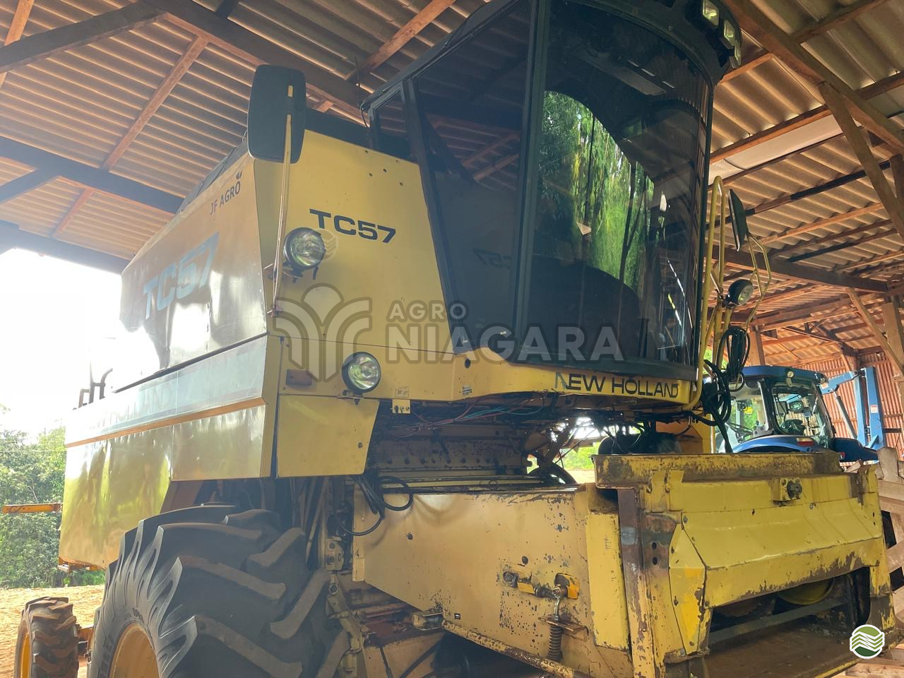 COLHEITADEIRA NEW HOLLAND TC 57 Agro Niagara LONDRINA PARANÁ PR