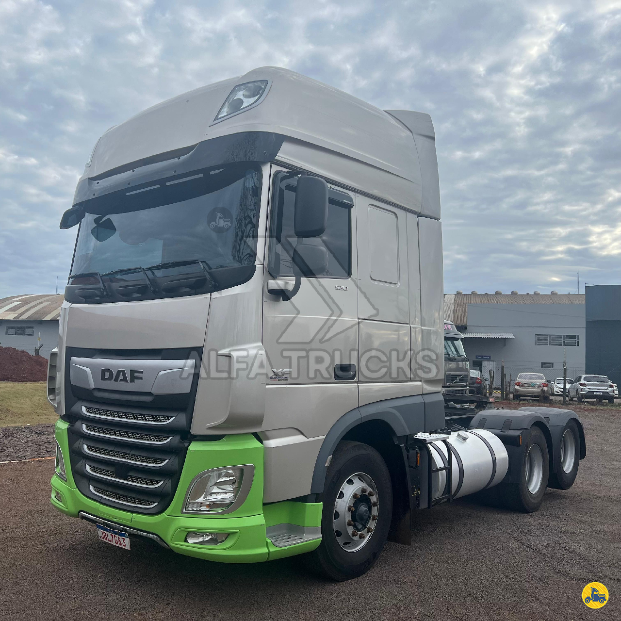CAMINHAO DAF DAF XF105 530 Cavalo Mecânico Cavalo 6x2 Alfa Trucks CASCAVEL PARANÁ PR