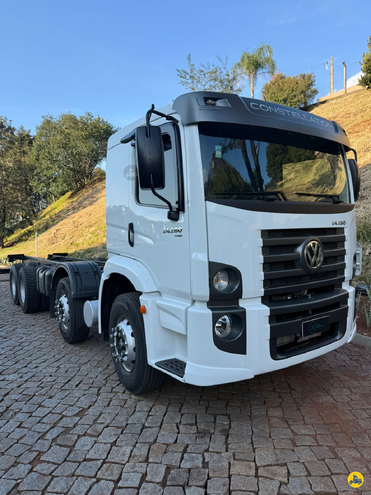 CAMINHAO VOLKSWAGEN VW 24280 Chassis BiTruck 8x2 Cia de Caminhões BARRA VELHA SANTA CATARINA SC