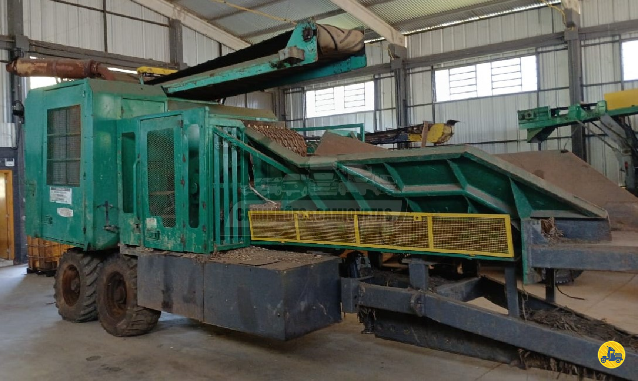 EQUIPAMENTOS FLORESTAL PICADOR FLORESTAL PETERSON Caminhões & Camionetas PASSO FUNDO RIO GRANDE DO SUL RS