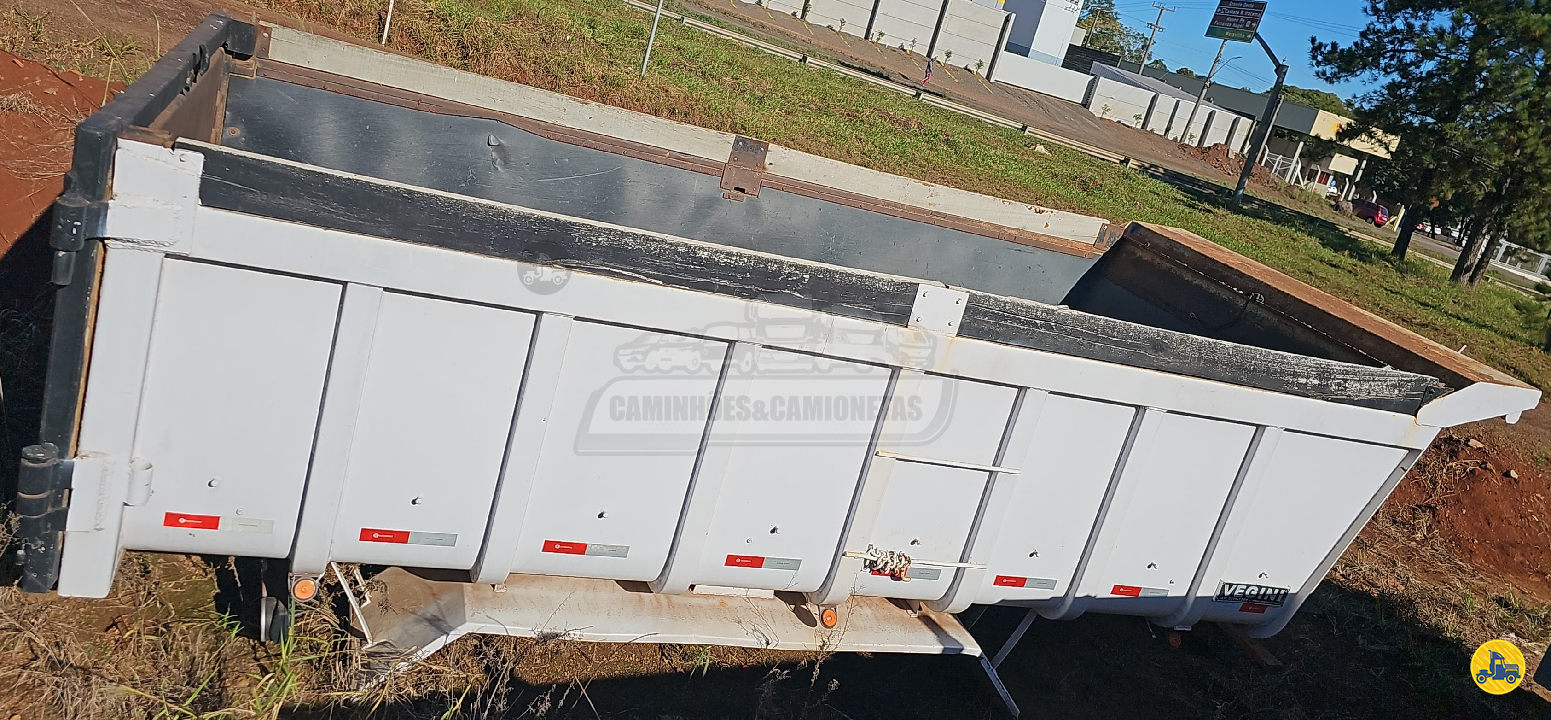 CARROCERIA SOBRE CHASSI  TRUCK BASCULANTE Caminhões & Camionetas PASSO FUNDO RIO GRANDE DO SUL RS