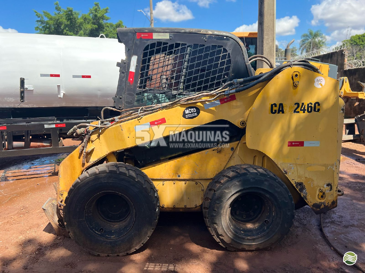 MINI CARREGADEIRA CATERPILLAR 246C 5X Máquinas  CAMPO GRANDE MATO GROSSO DO SUL MS