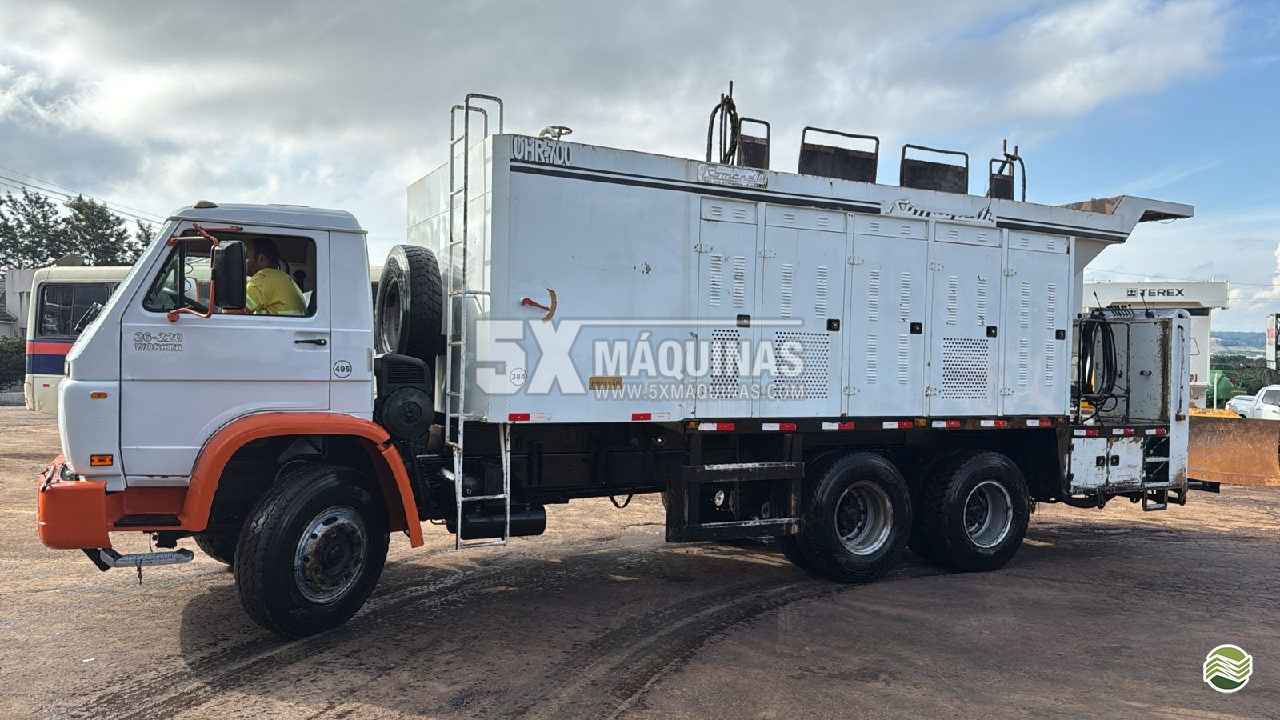 CAMINHAO VOLKSWAGEN VW 26220 Usina de Micro Pavimento Truck 6x4 5X Máquinas  CAMPO GRANDE MATO GROSSO DO SUL MS