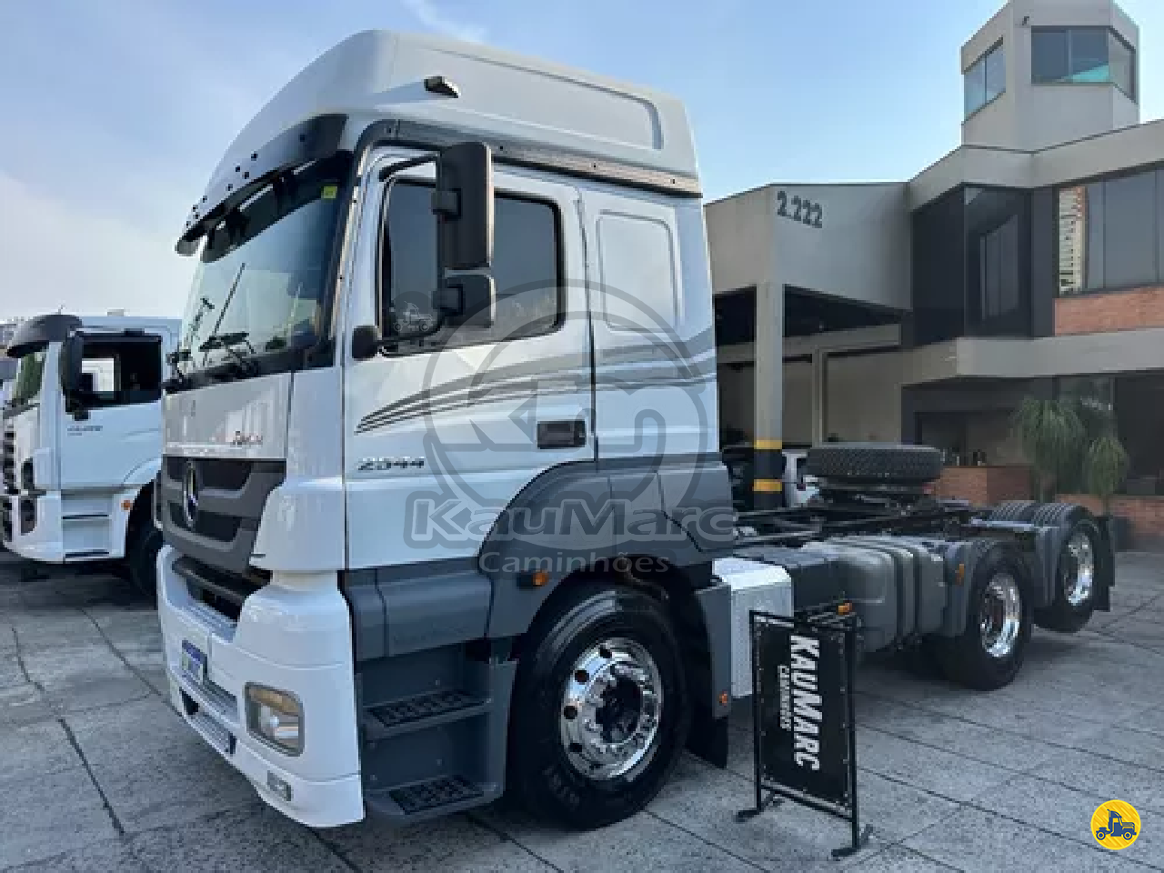 CAMINHAO MERCEDES-BENZ MB 2544 Chassis Truck 6x2 Kaumarc Caminhões SAO PAULO SÃO PAULO SP