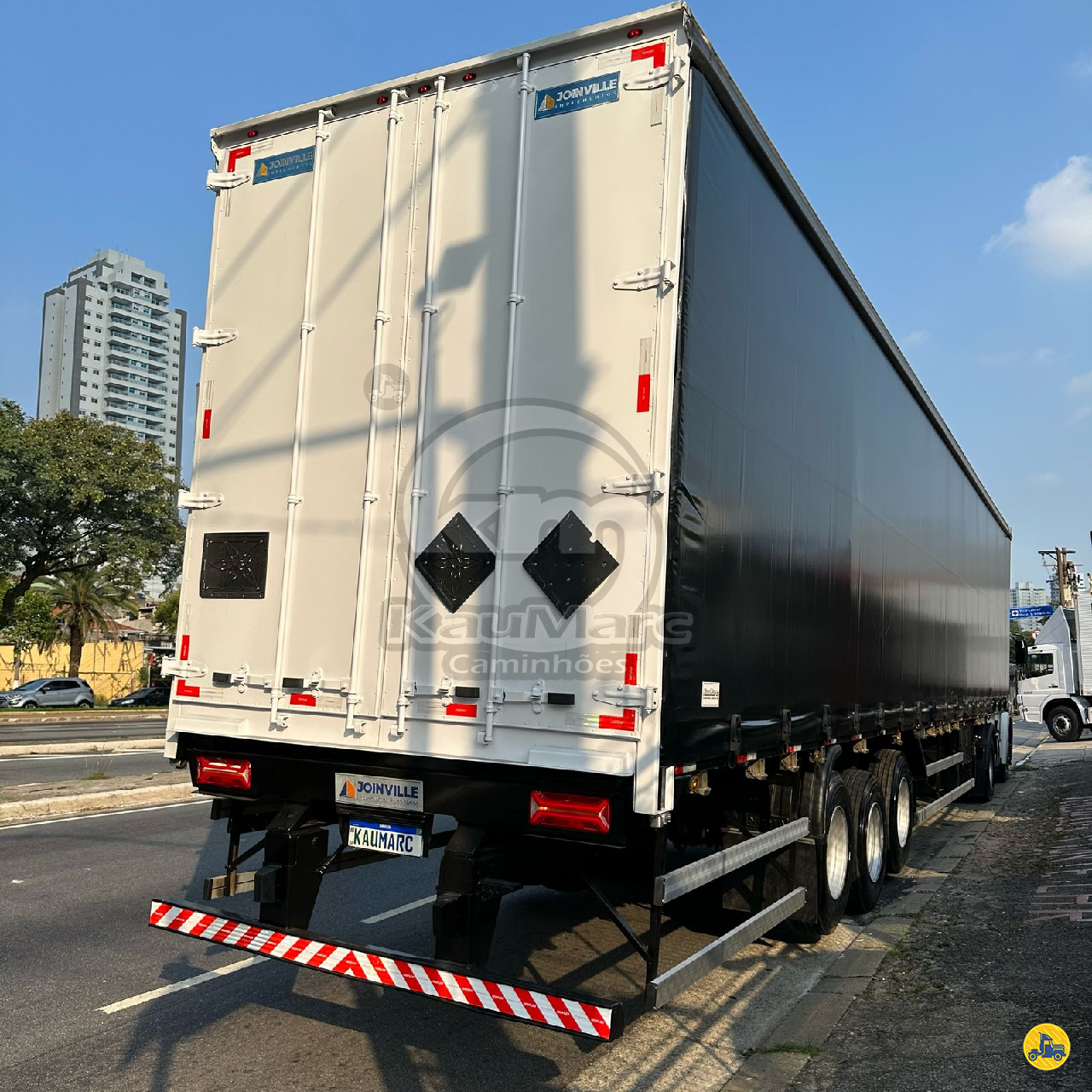 CARRETA SEMI-REBOQUE BAU SIDER Reta Kaumarc Caminhões SAO PAULO SÃO PAULO SP